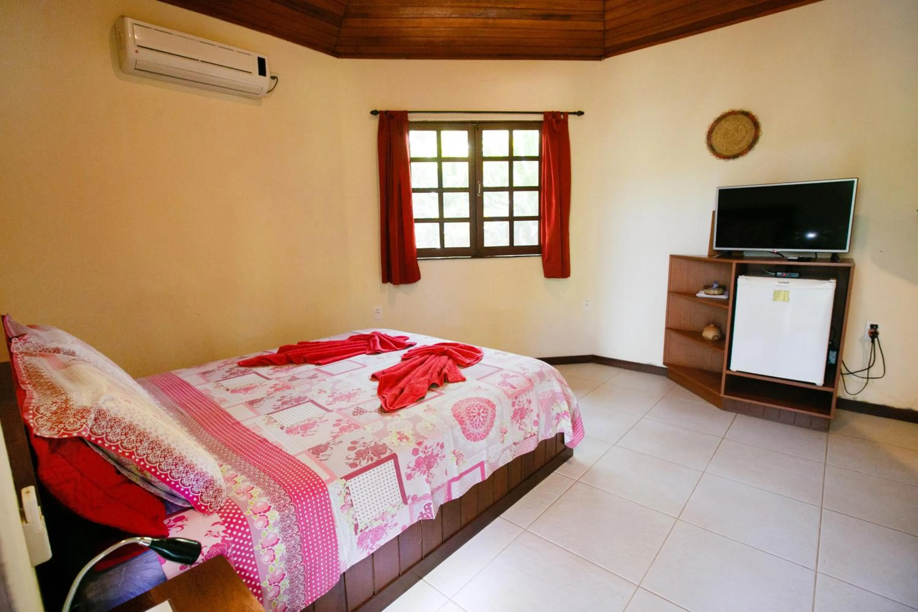 Bedroom, Bed in Pousada Canto No Bosque