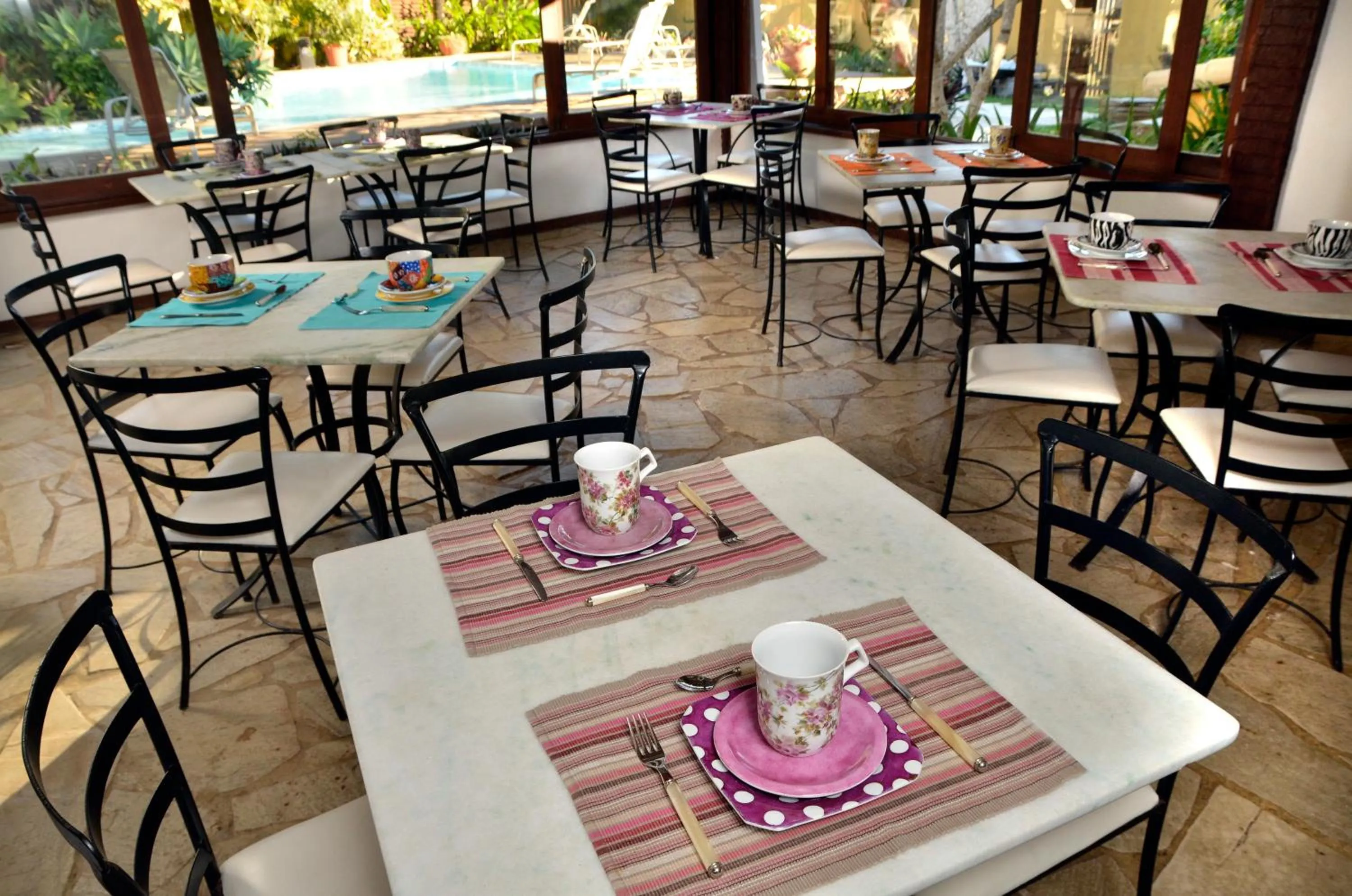 Restaurant/places to eat in Pousada do Namorado