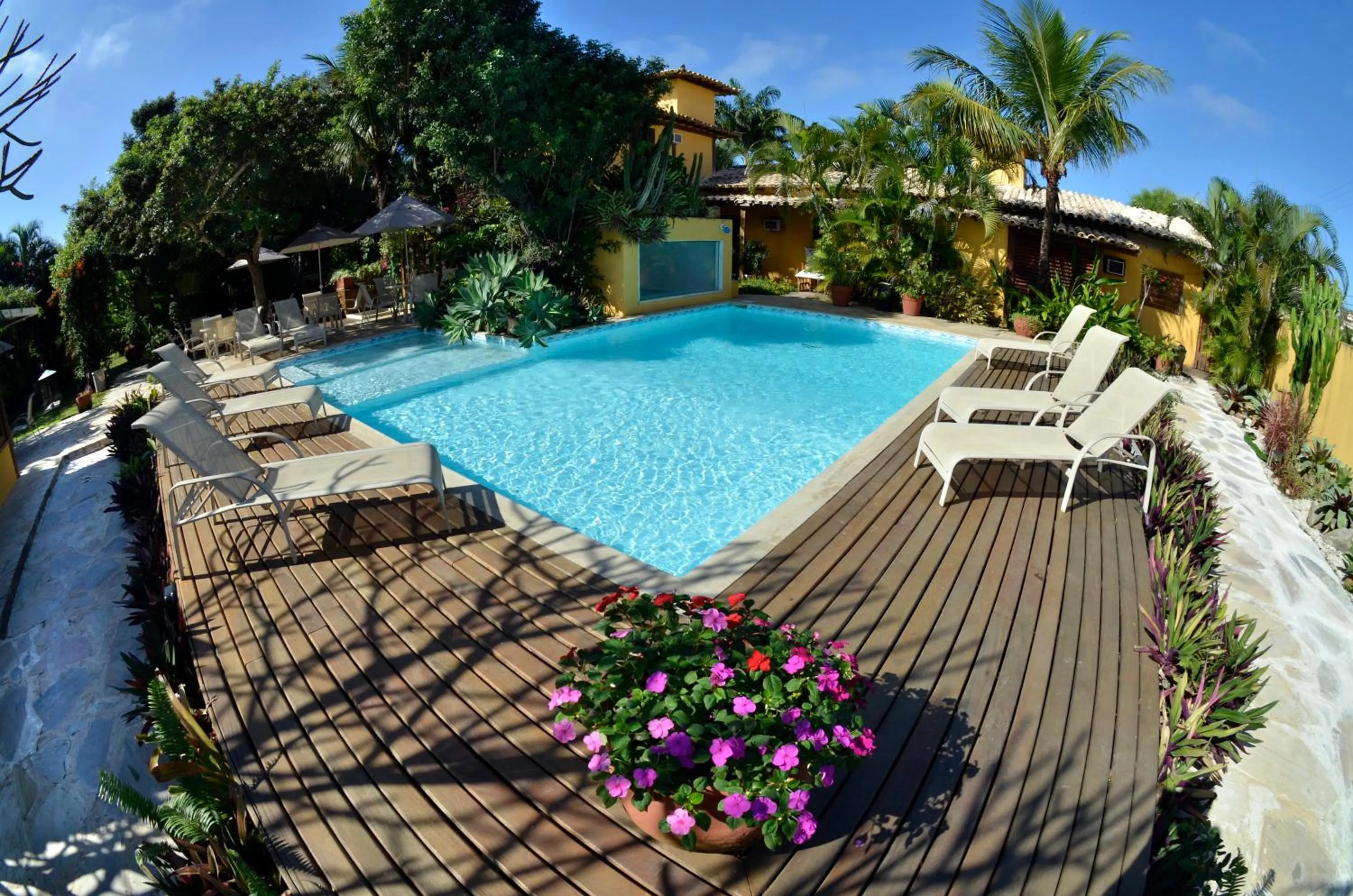 Swimming pool in Pousada do Namorado