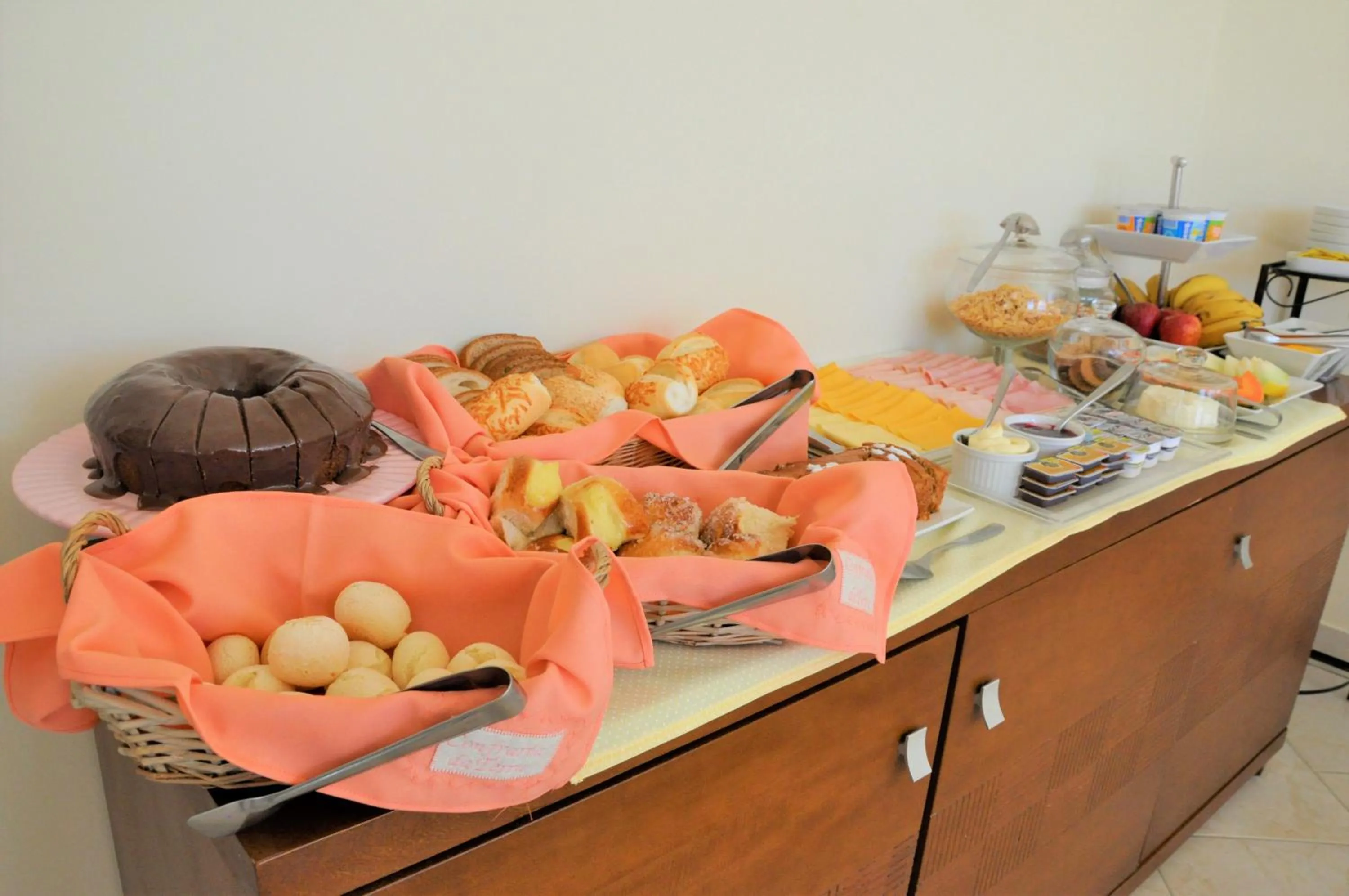 Breakfast in Pousada Confraria da Terra