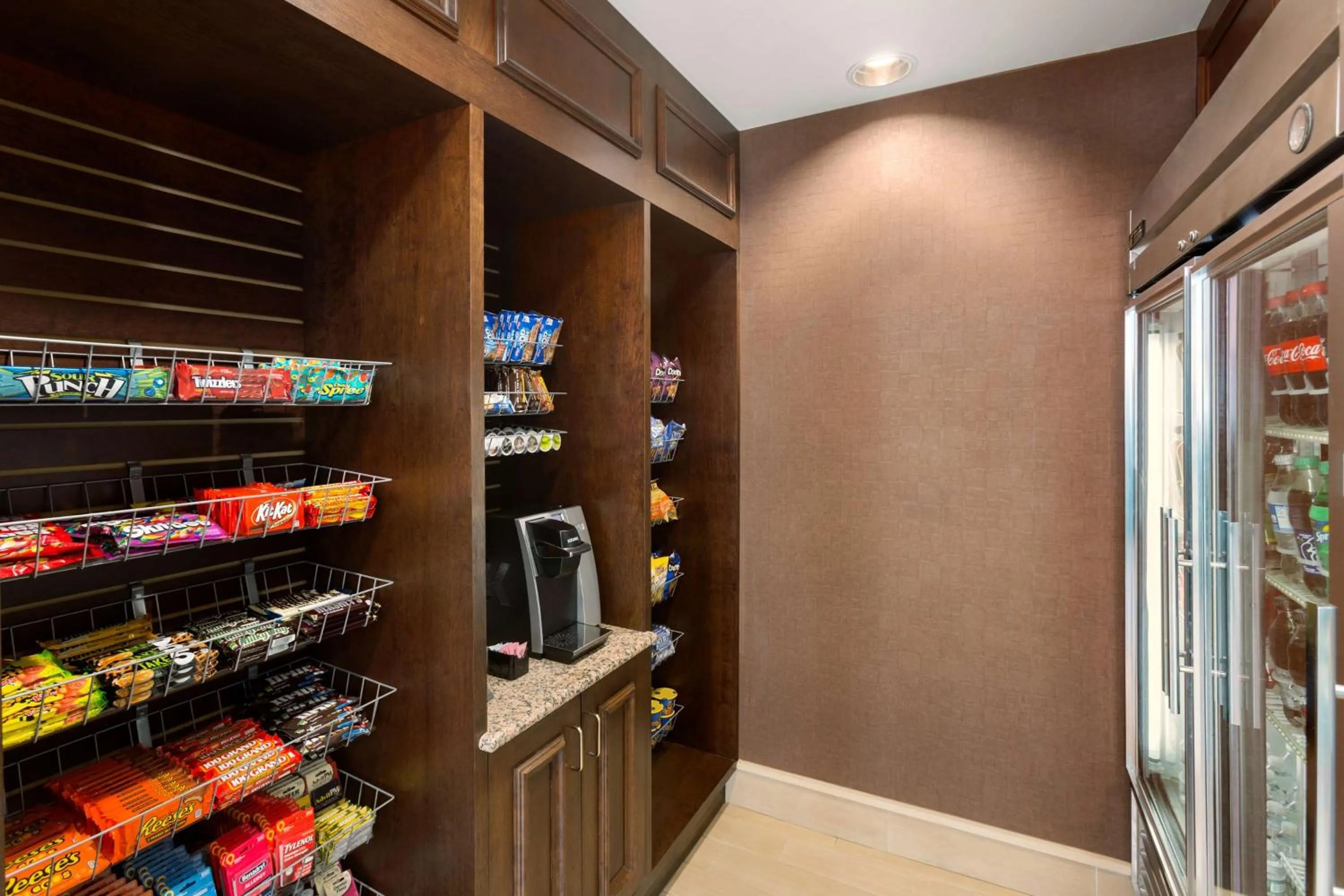 Restaurant/places to eat in Hilton Garden Inn Shelton