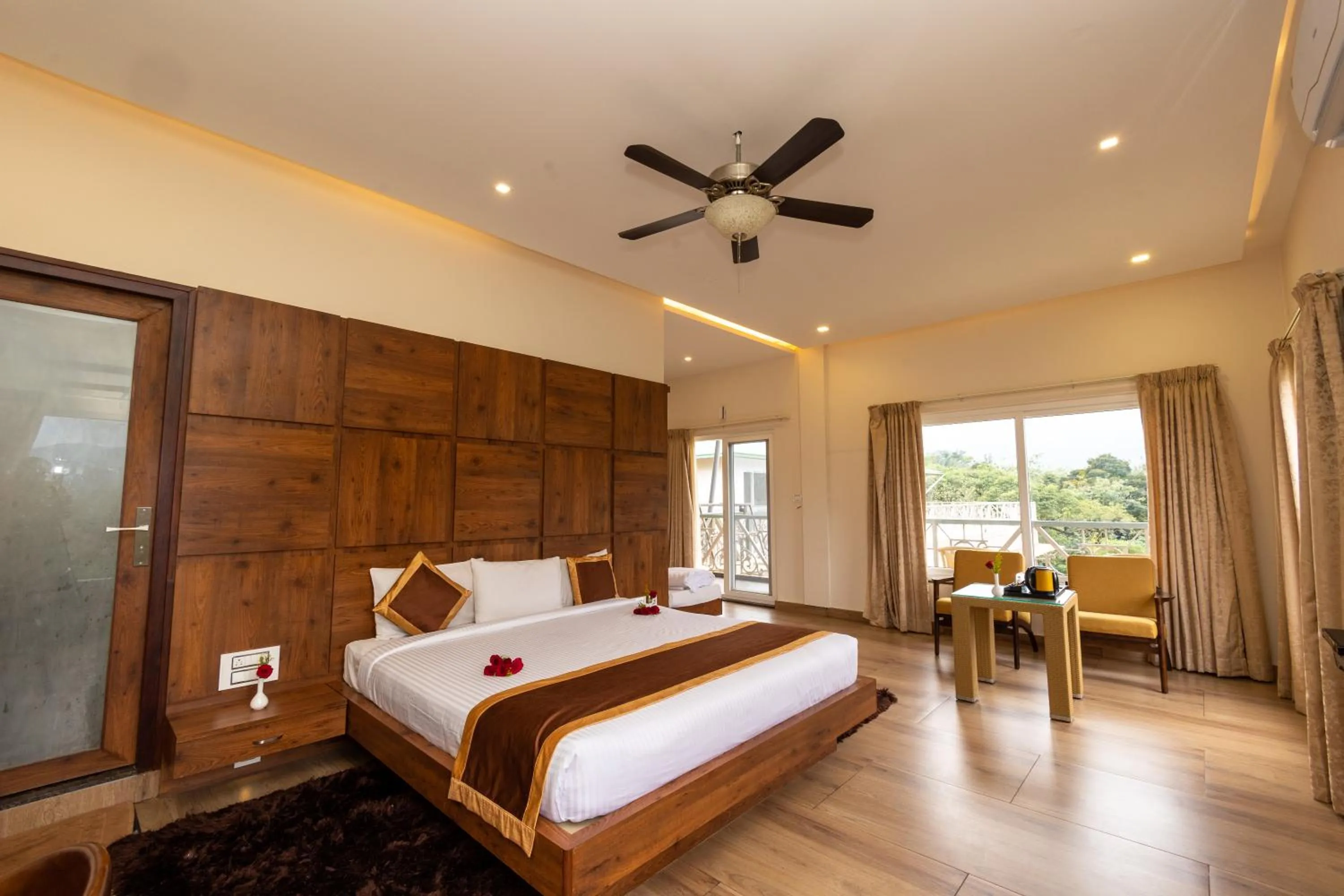 Bed in IBC Honeydew Exotica Resort