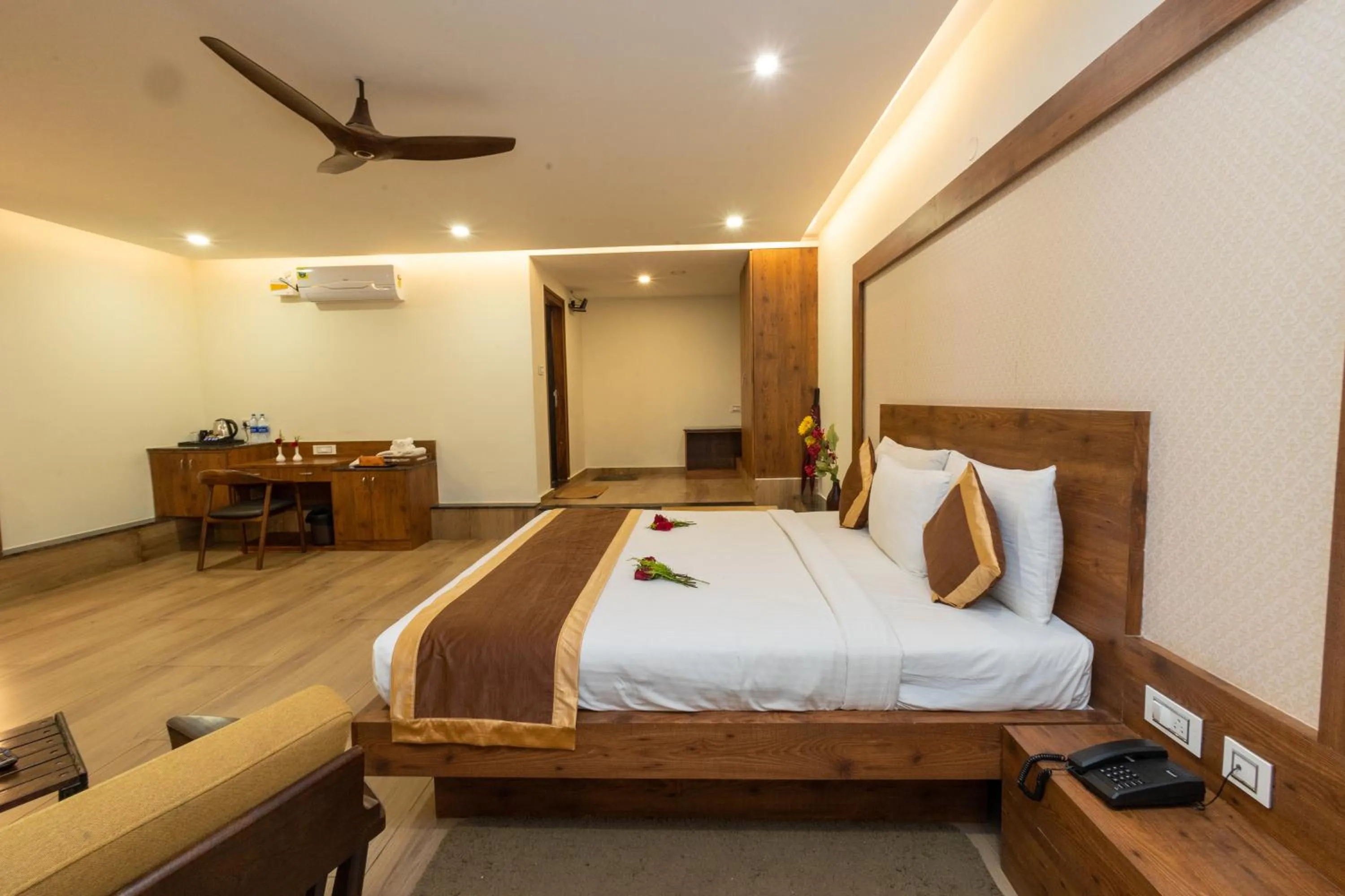 Bed in IBC Honeydew Exotica Resort