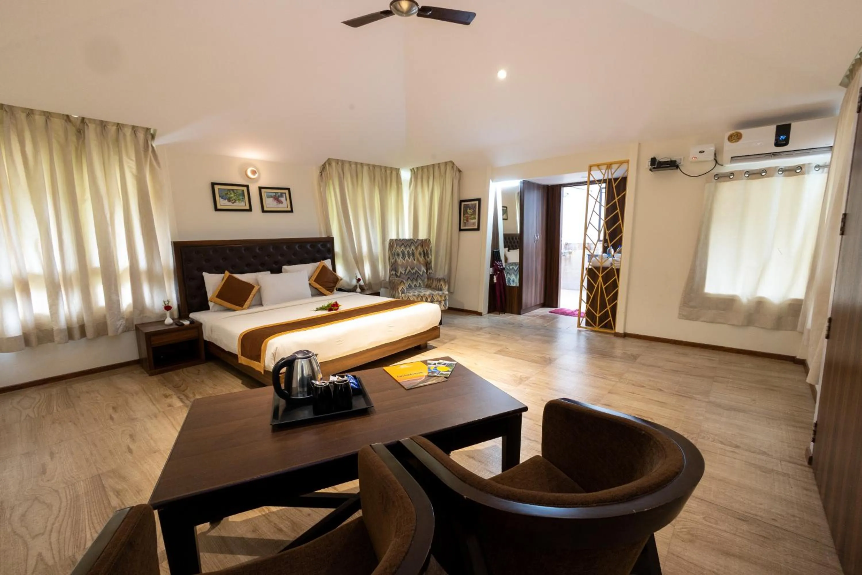 Bed in IBC Honeydew Exotica Resort