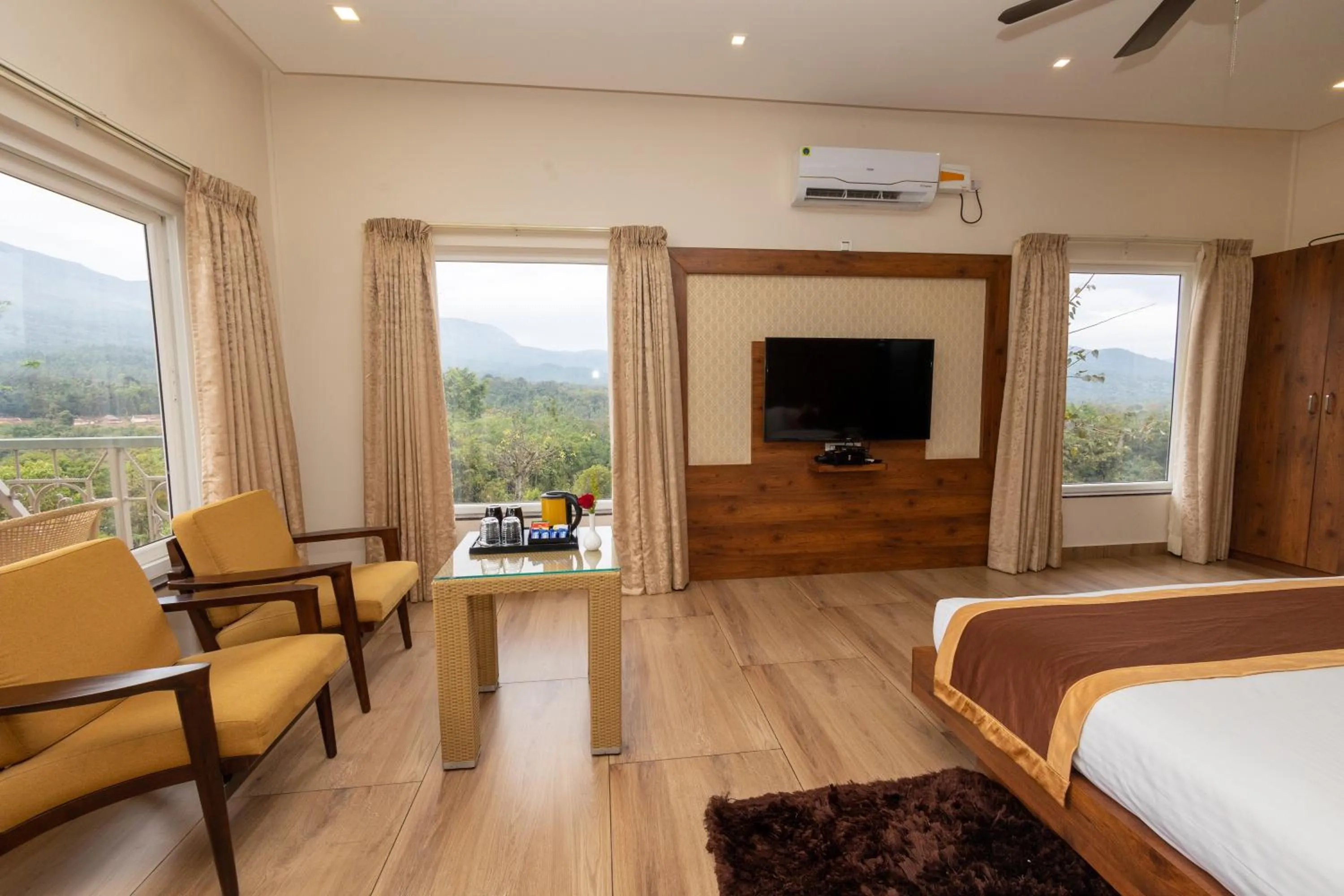 Bed in IBC Honeydew Exotica Resort