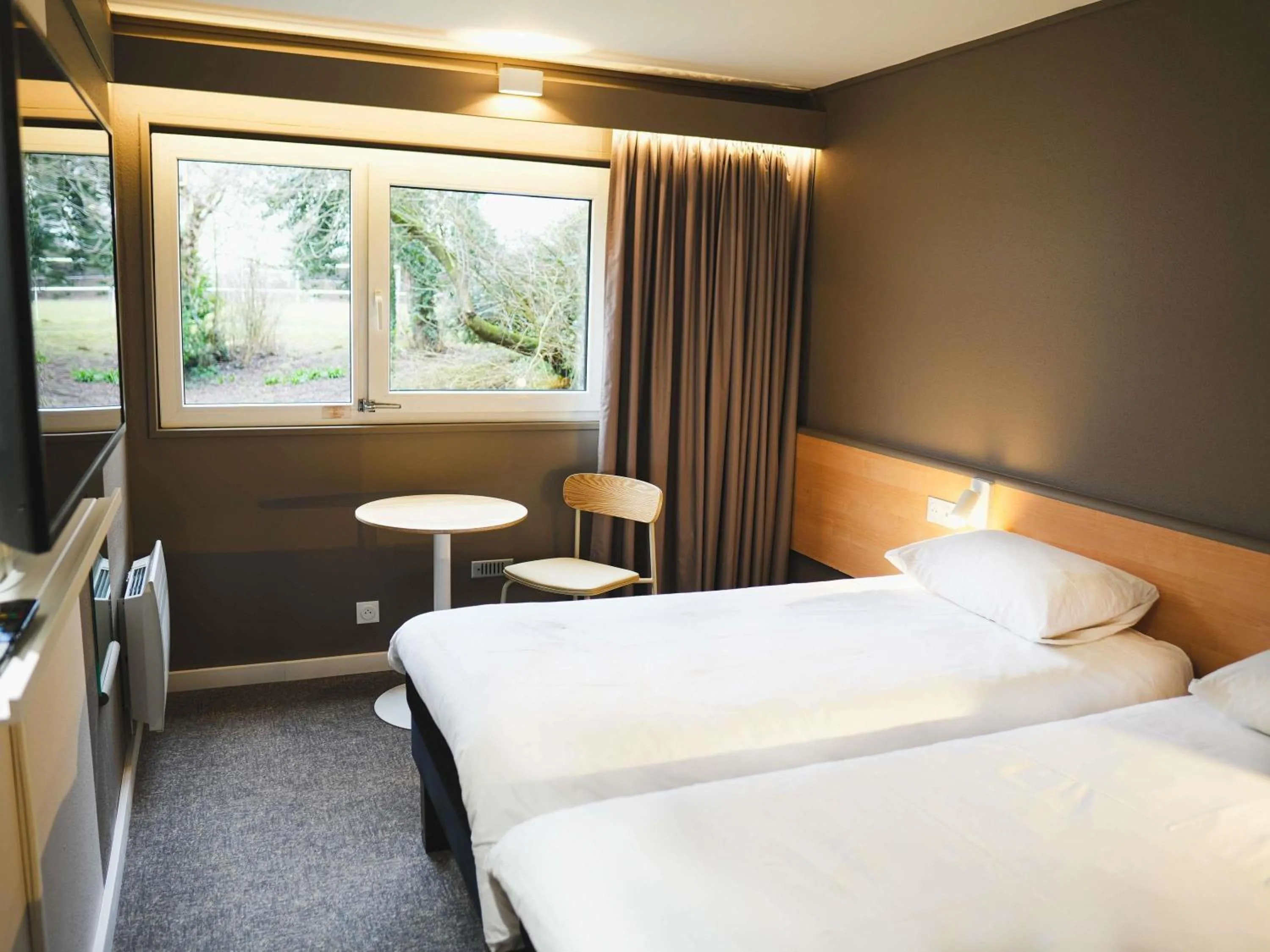 Bedroom, Bed in ibis Caen Porte d’Angleterre