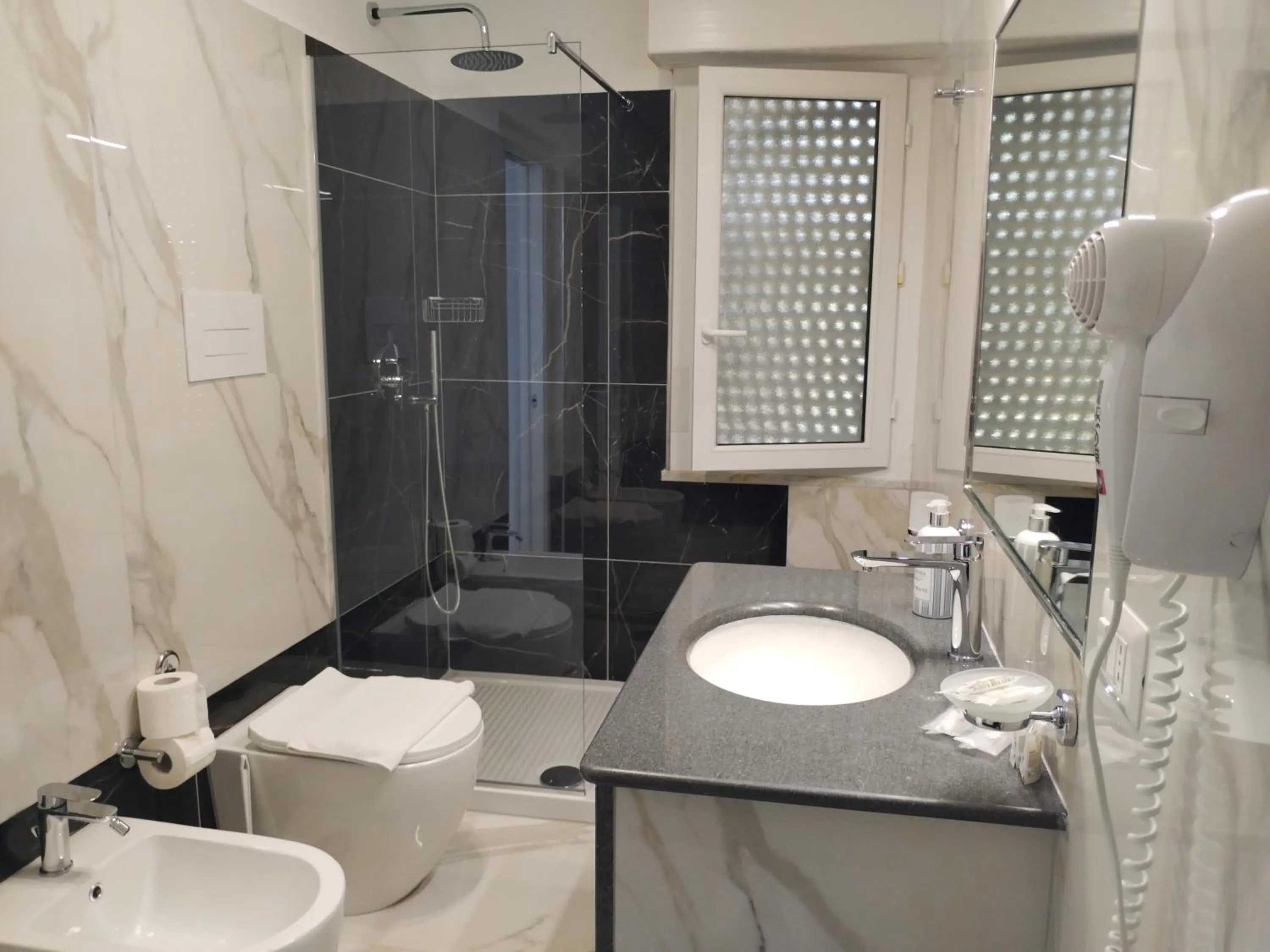 Bathroom in Villa Laura Residence Hotel Apartments & Studios