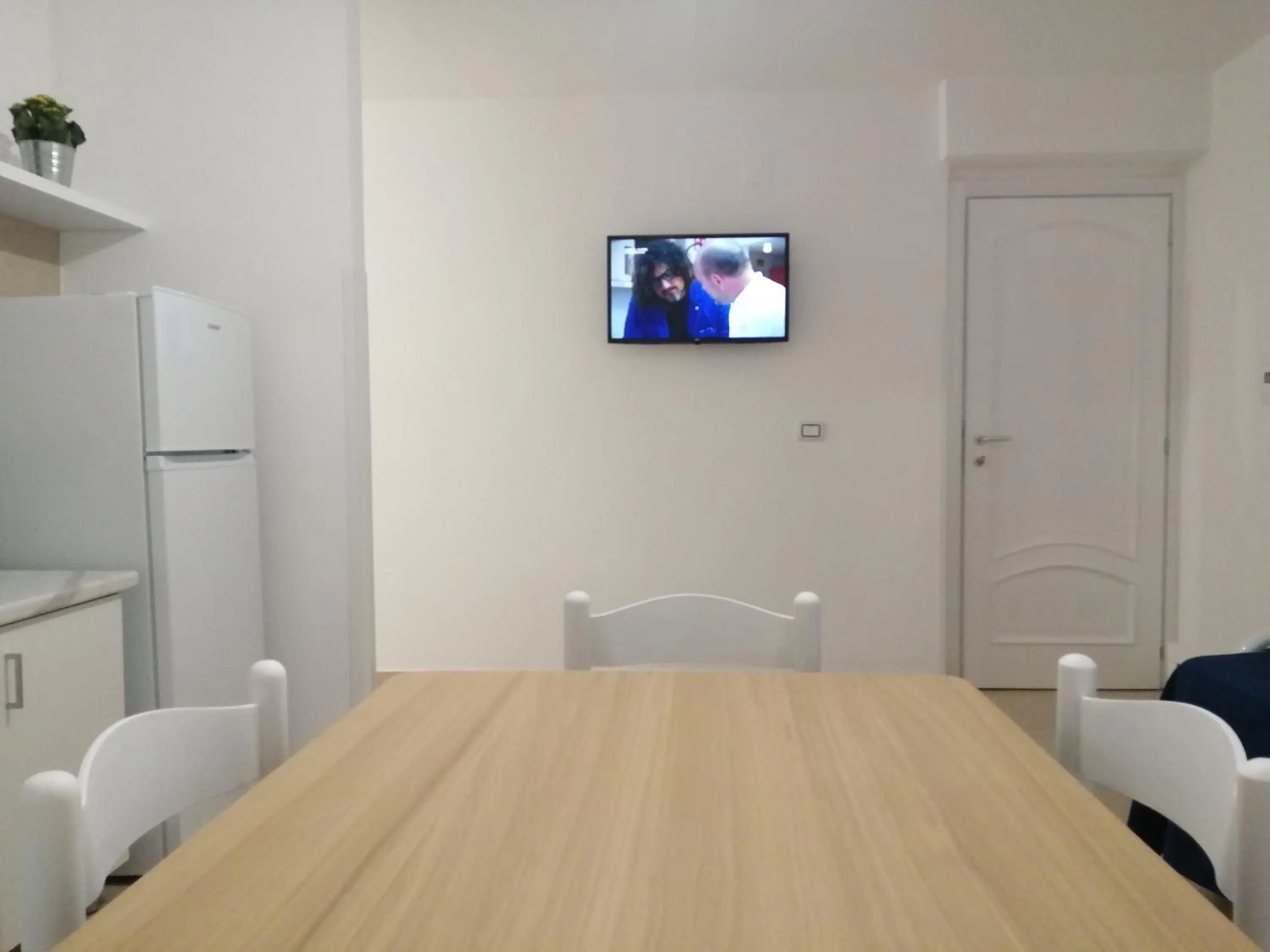 TV and multimedia in Villa Laura Residence Hotel Apartments & Studios