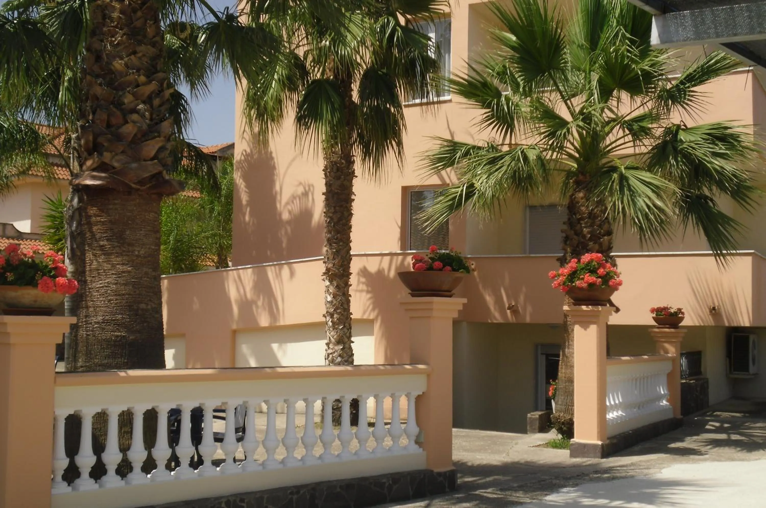 Property building in Villa Laura Residence Hotel Apartments & Studios