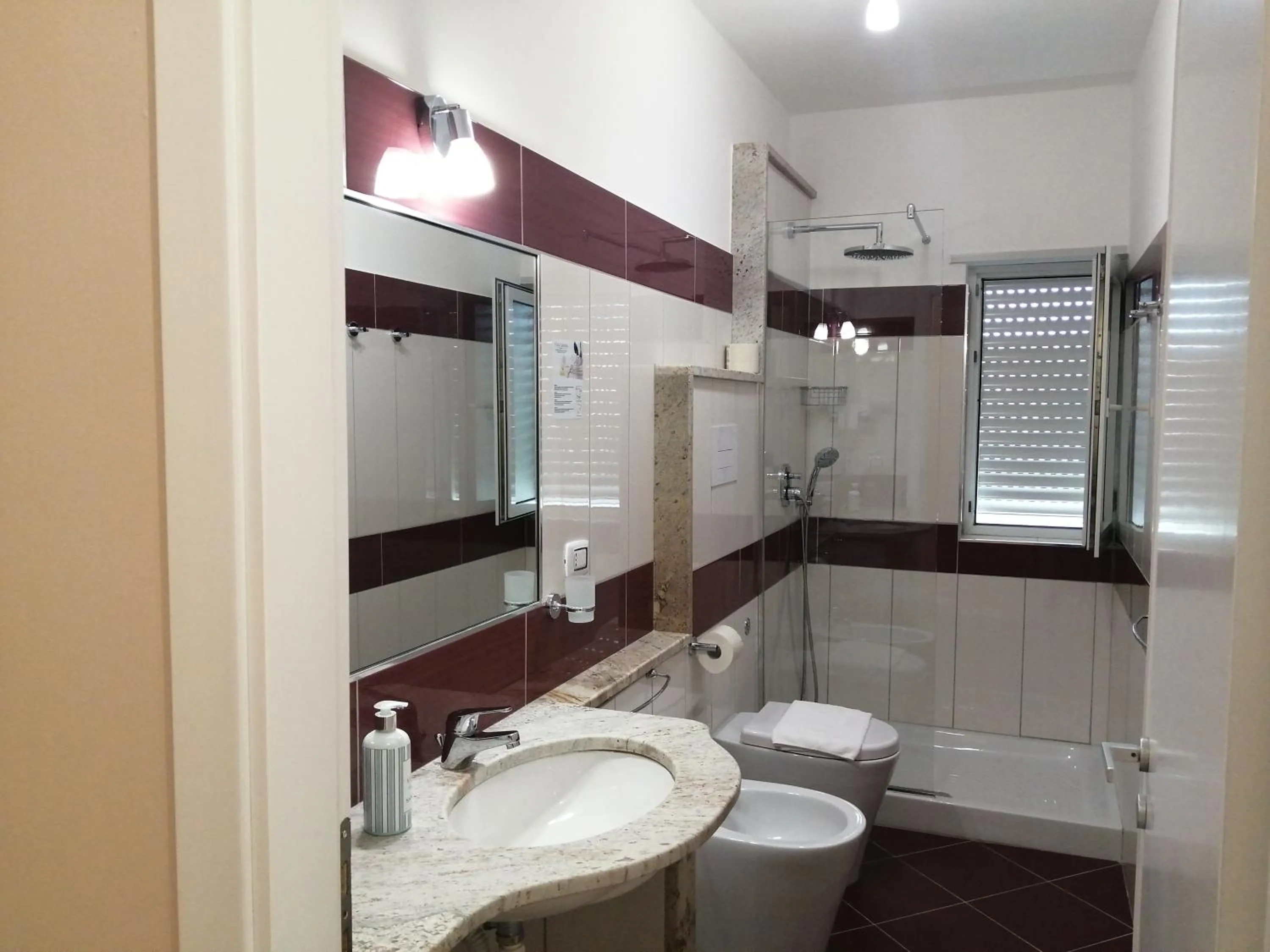 Shower in Villa Laura Residence Hotel Apartments & Studios