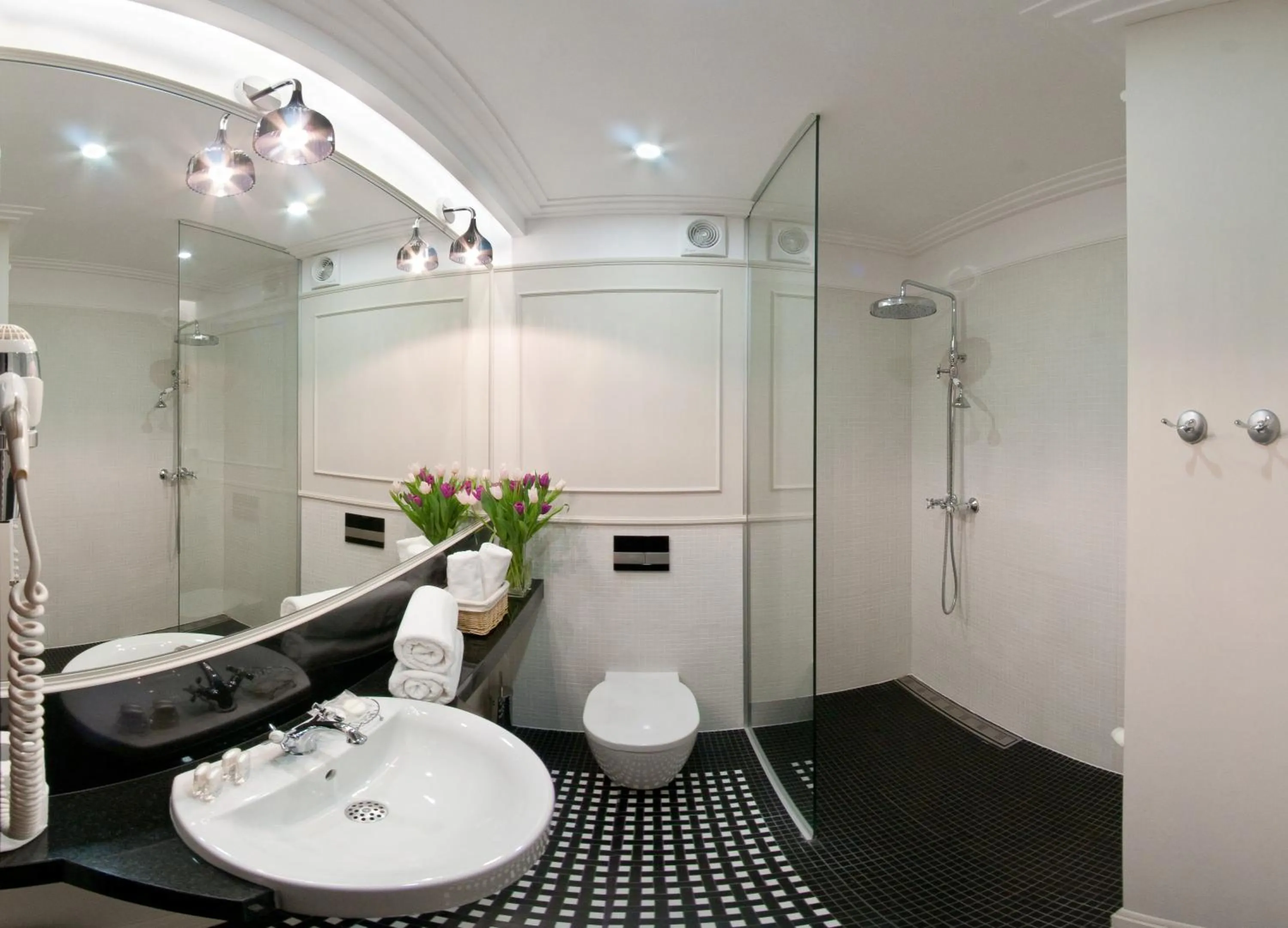 Bathroom in Hotel Focus