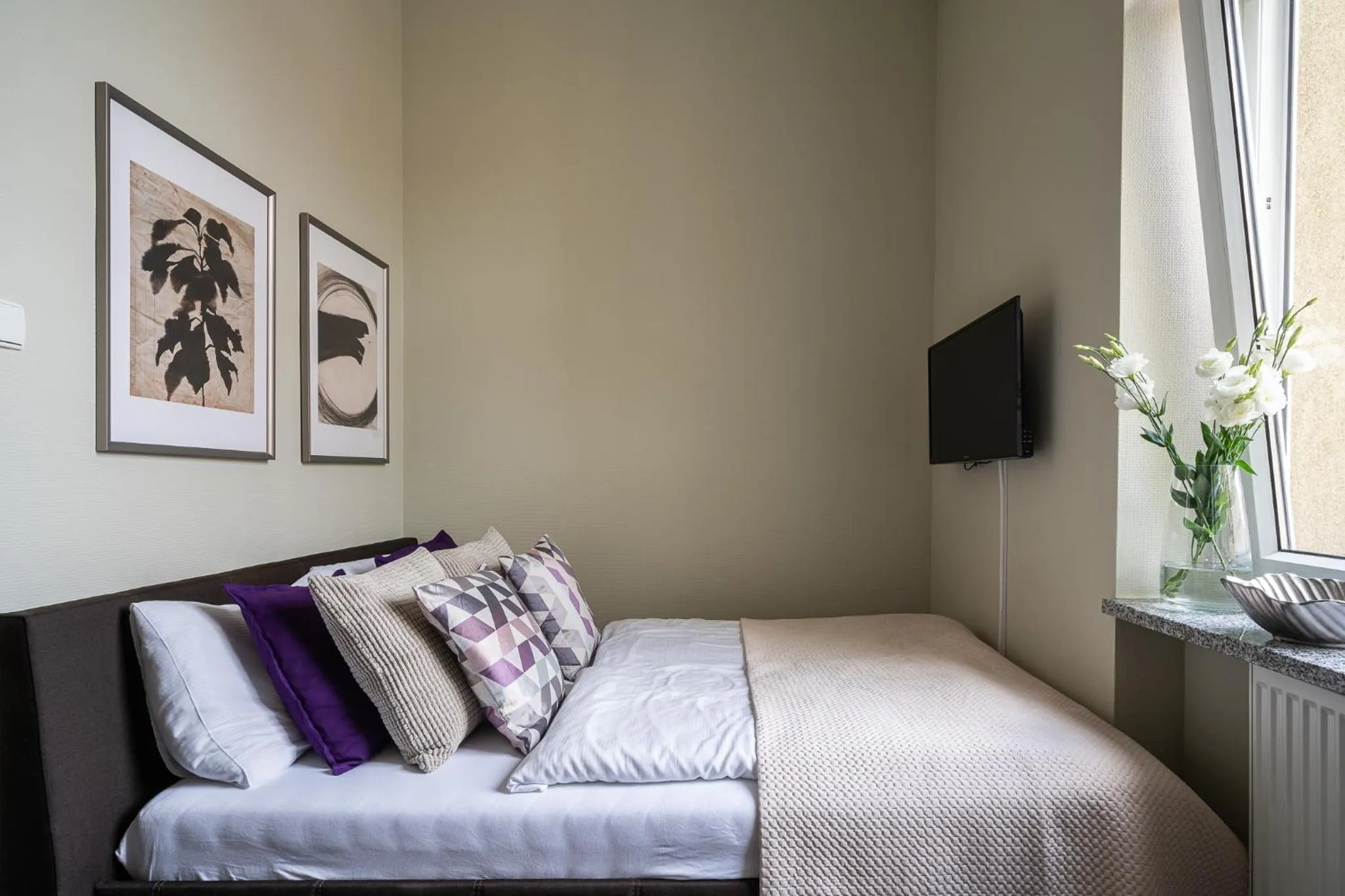 Bed in Hotel Sofia by The Railway Station Wroclaw