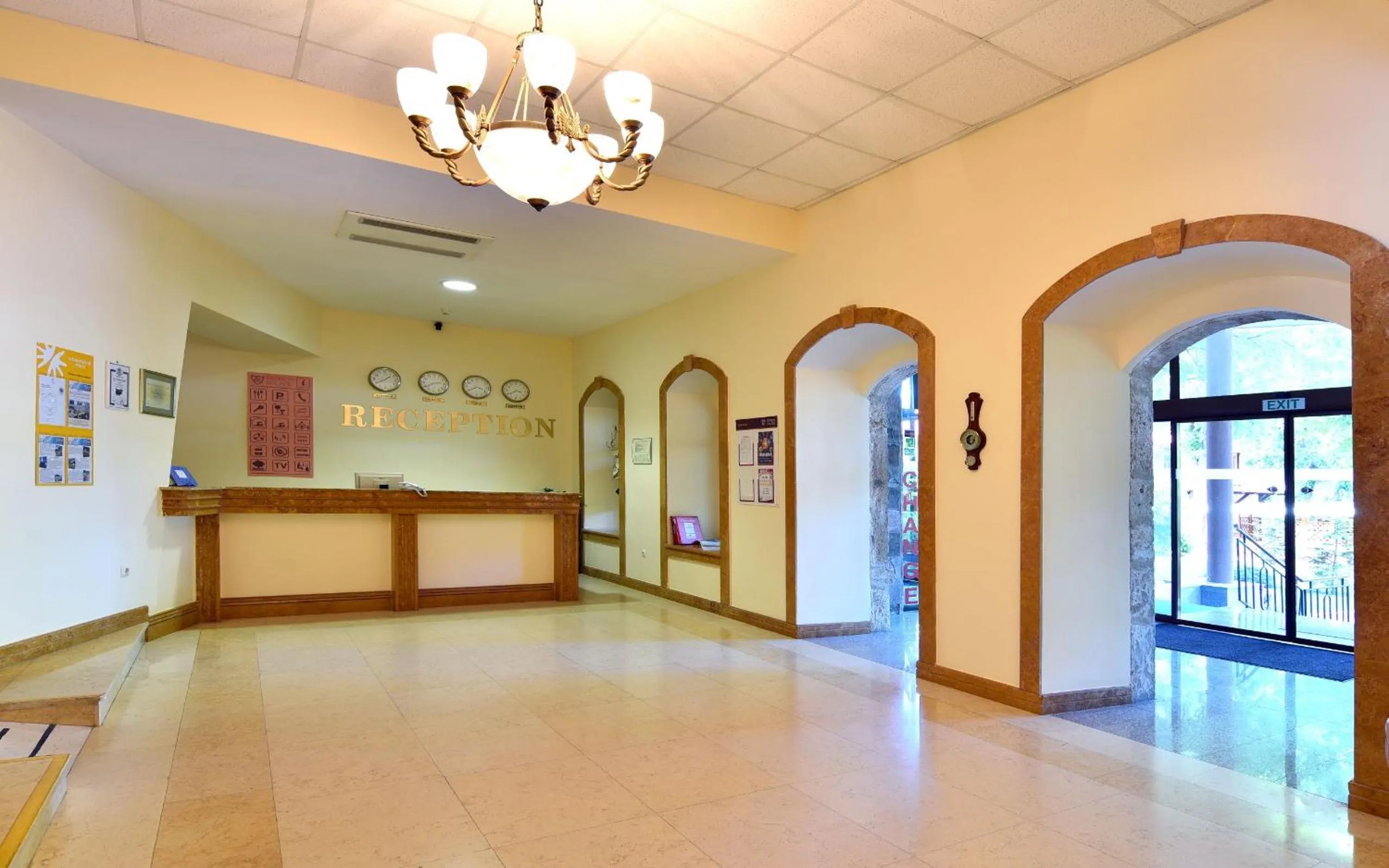 Lobby or reception in Hotel Estreya Palace