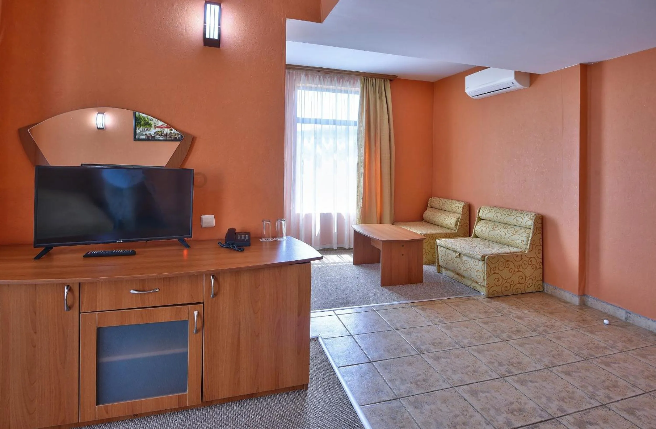 Seating area in Hotel Estreya Palace