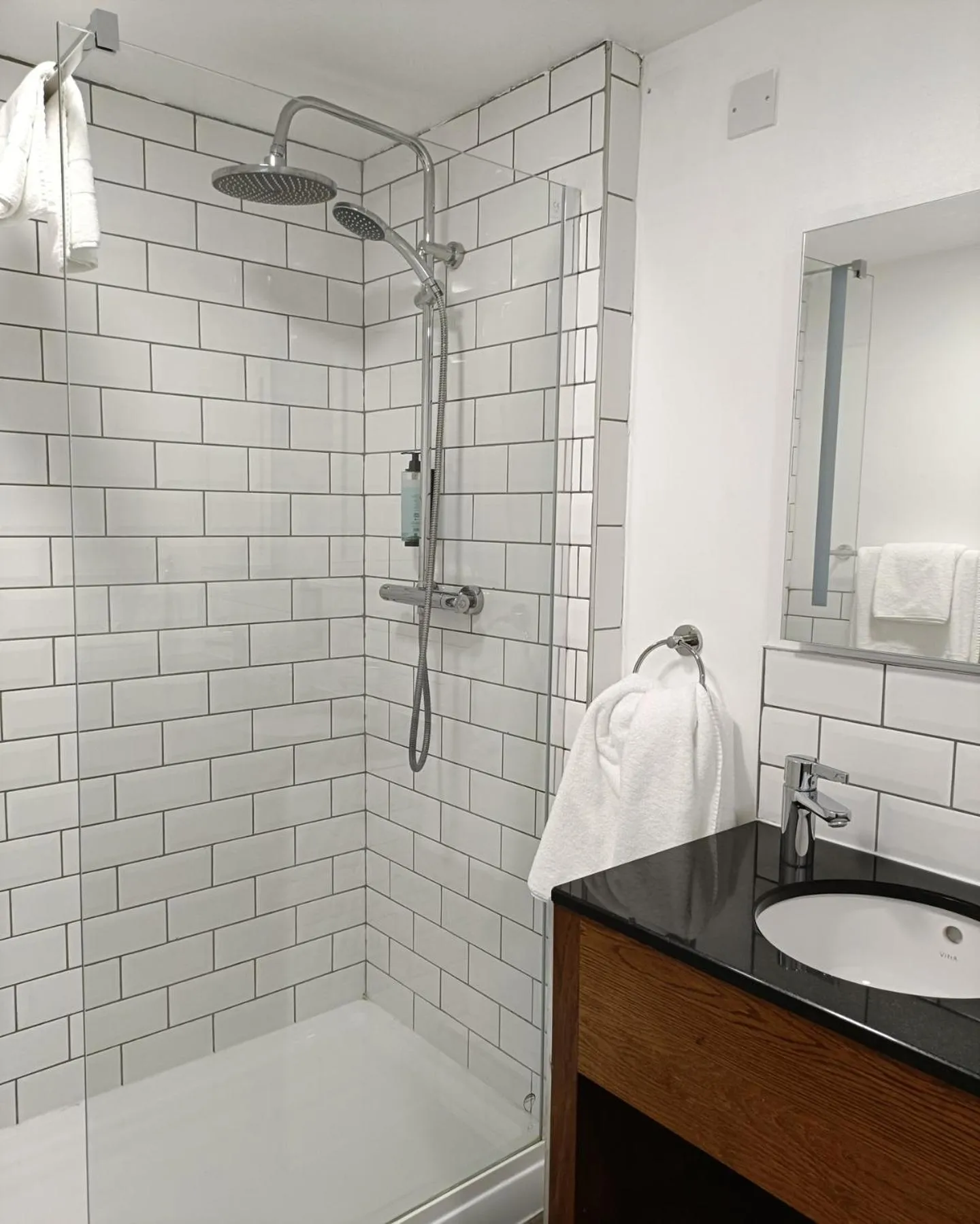 Shower in Best Western Ipswich Hotel