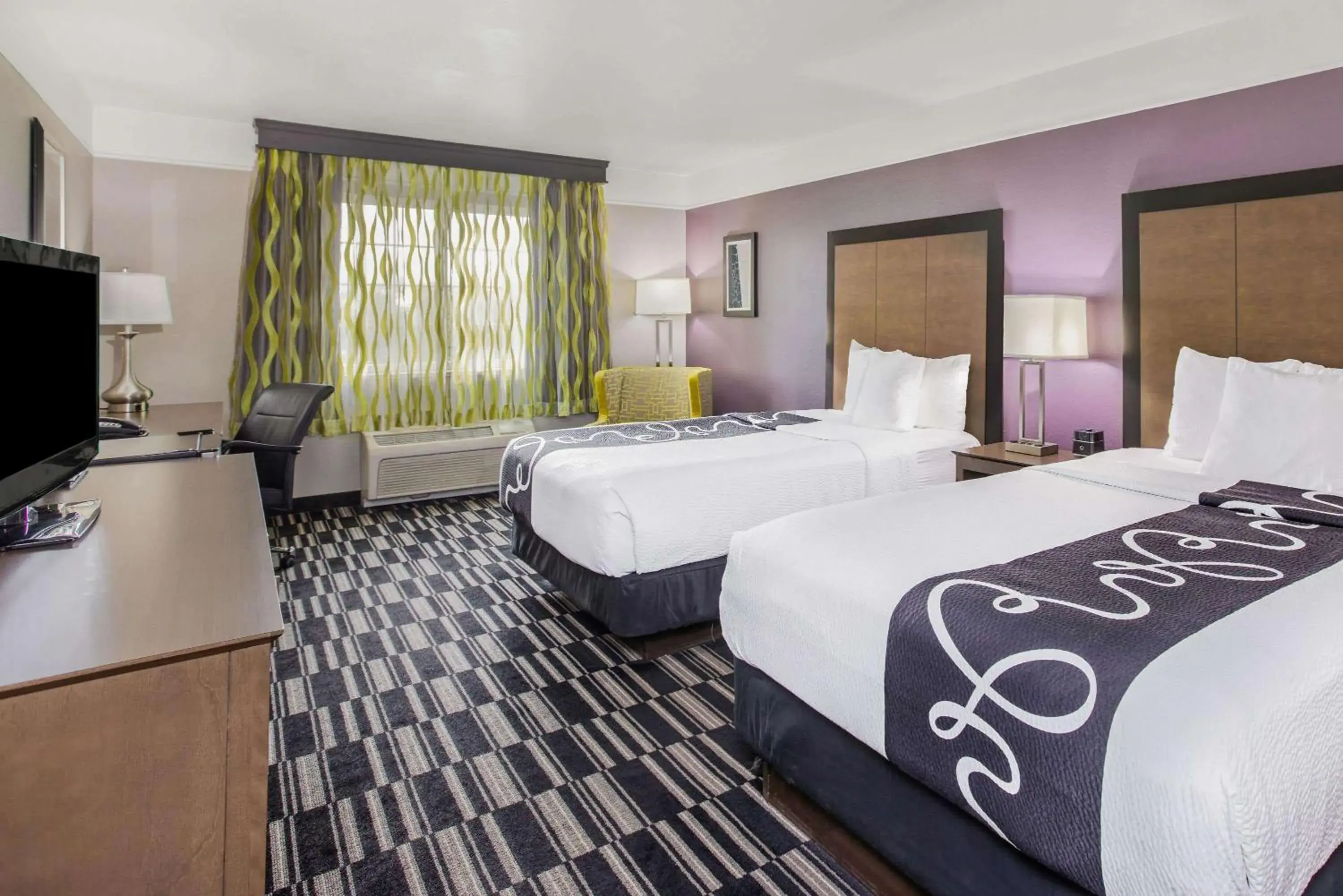 Double Room with Two Double Beds - Non-Smoking in La Quinta by Wyndham Modesto Salida Double Room with Two Double Beds - Non-Smoking in La Quinta by Wyndham Modesto Salida