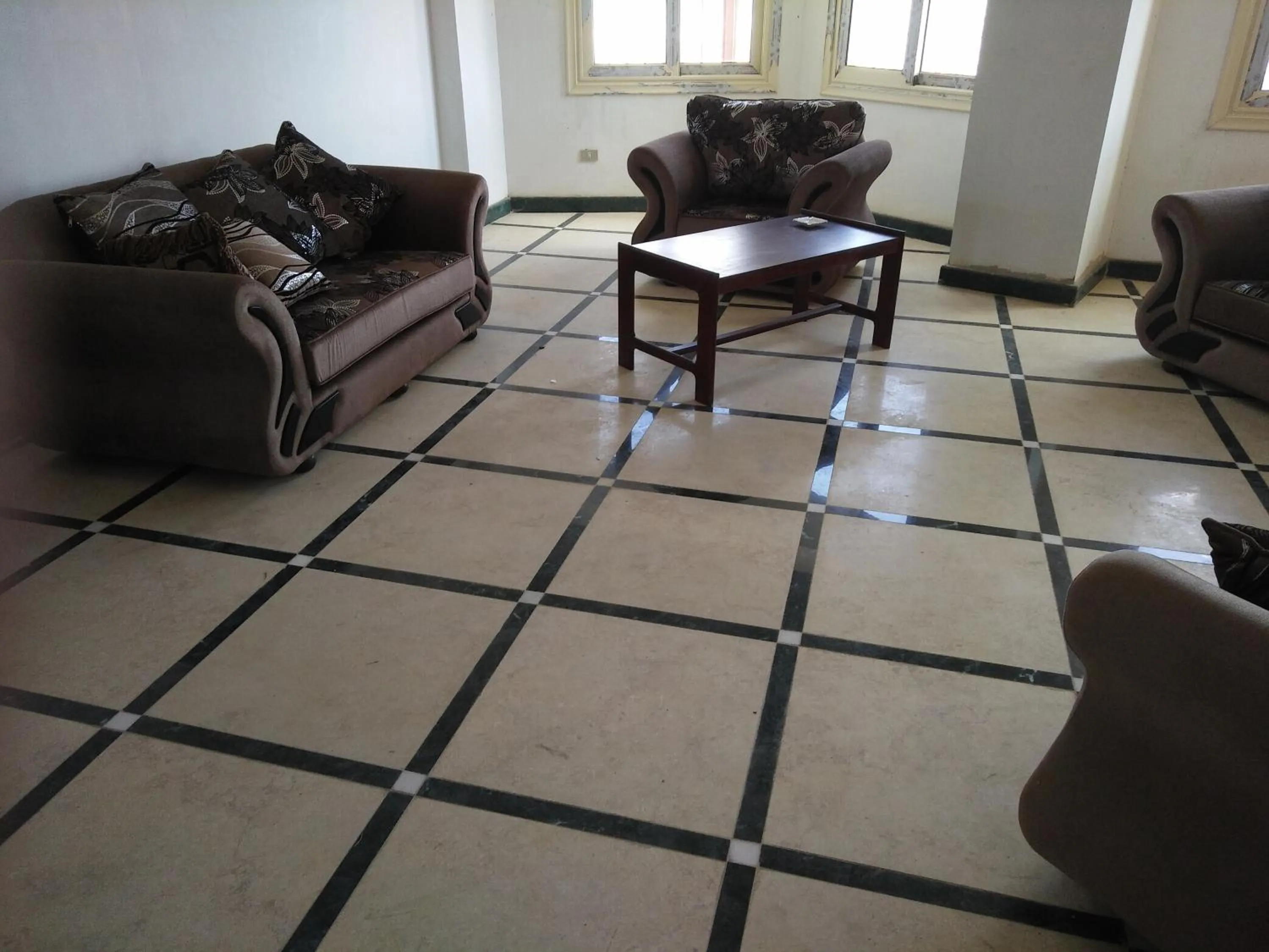 Property building in Royal NJ Hotel