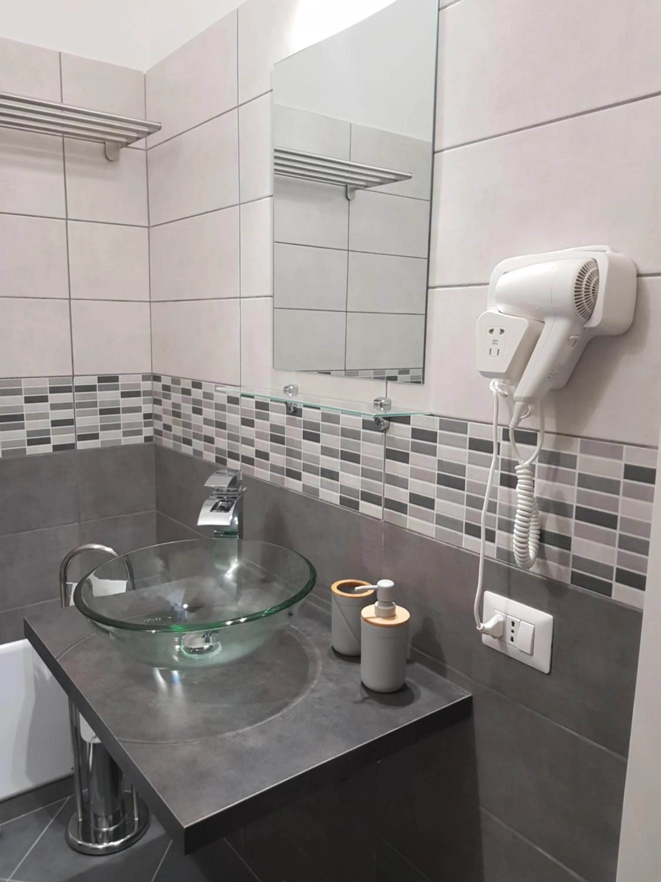 Photo of the whole room in B&b ONE