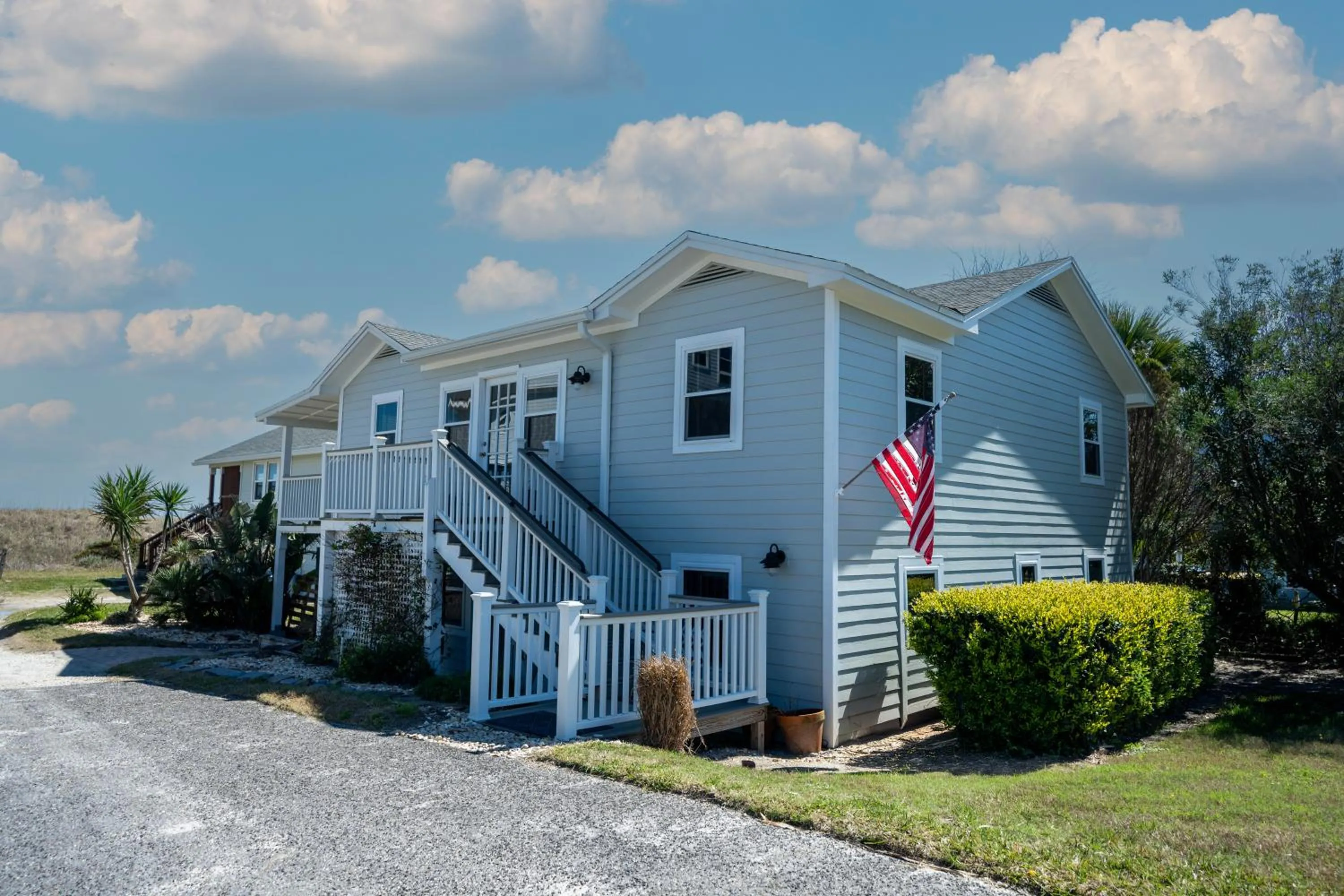 Elizabeth Pointe Lodge