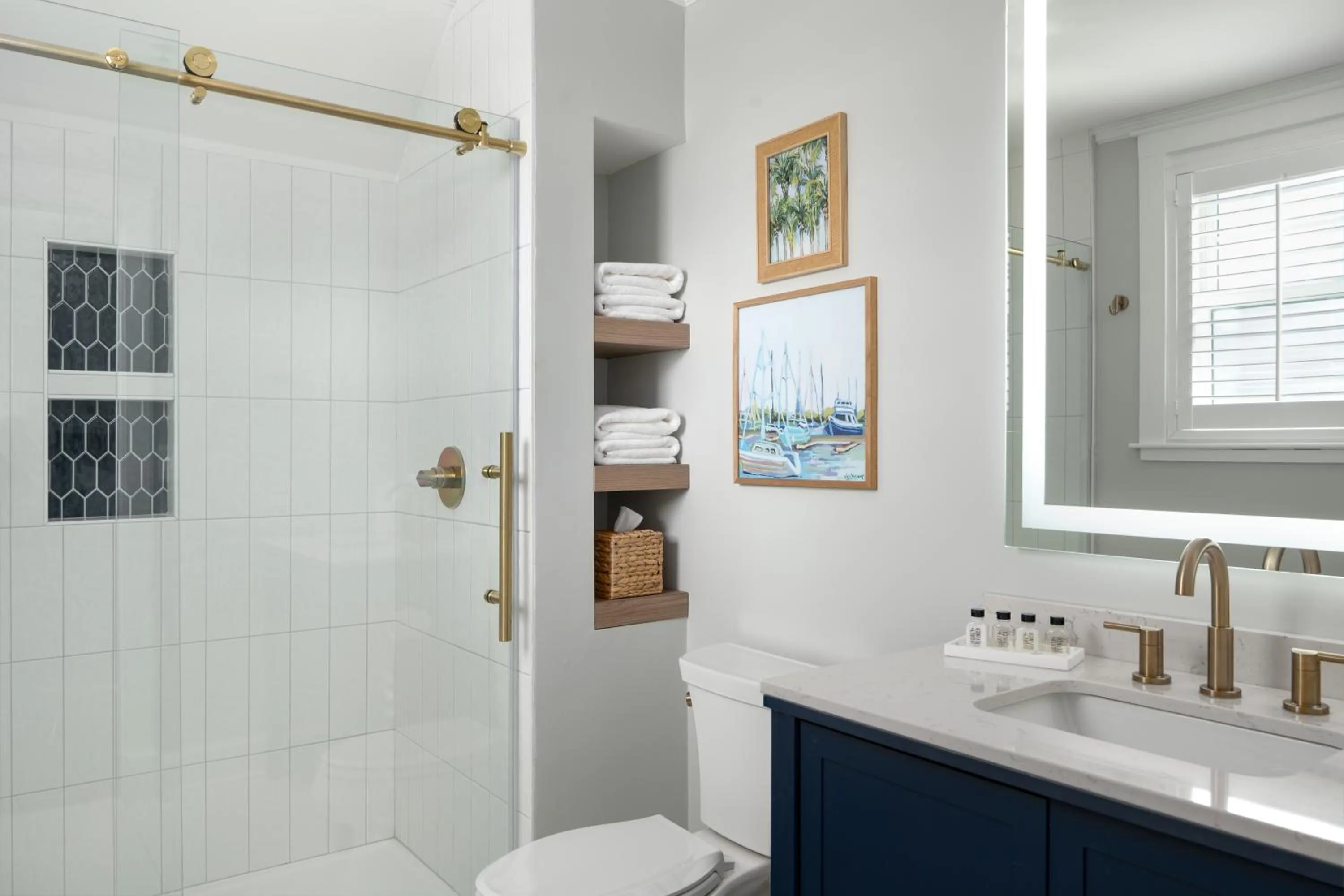 Elizabeth Pointe Lodge