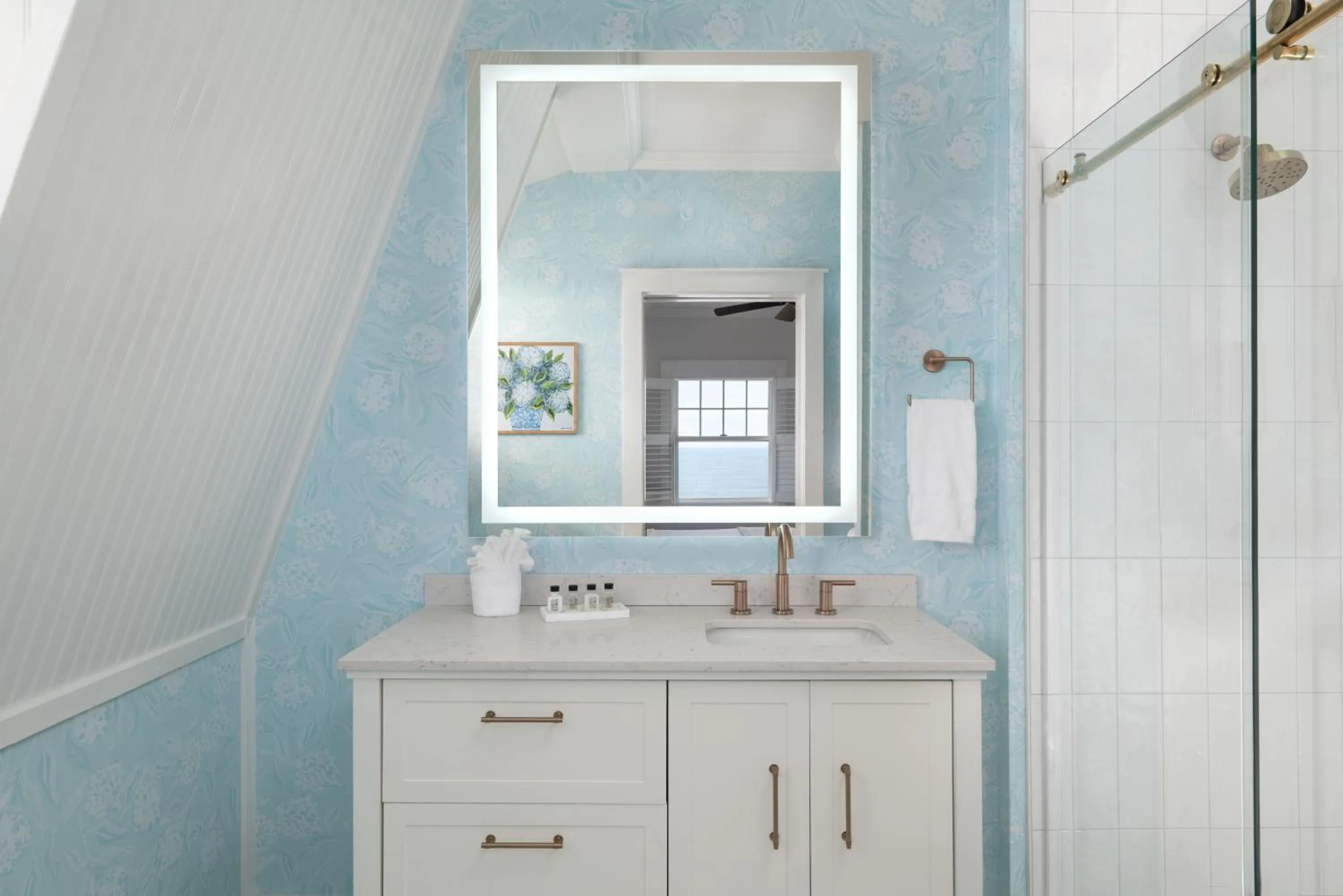 Elizabeth Pointe Lodge