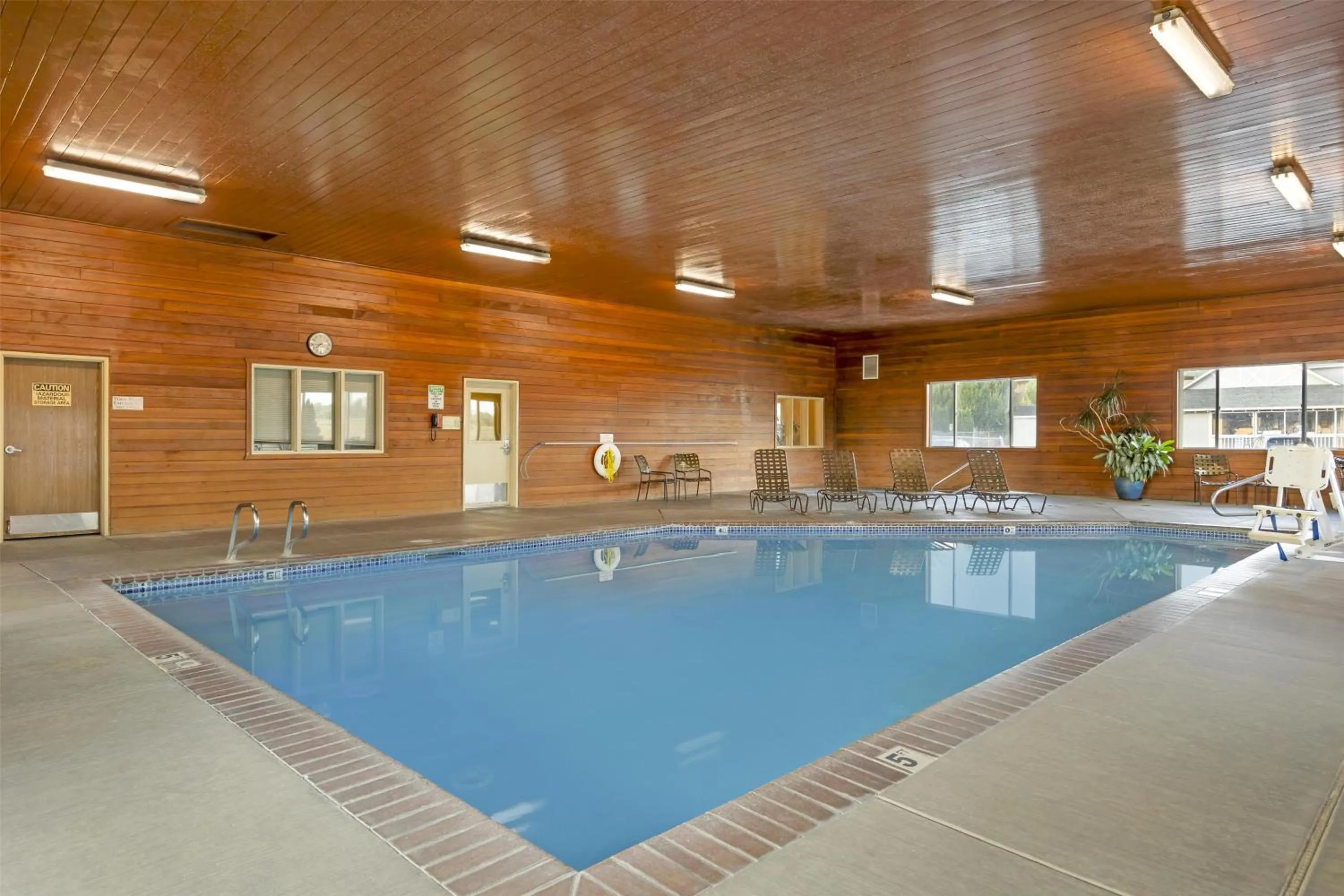 Hot Tub in Best Western Plus Vintage Valley Inn