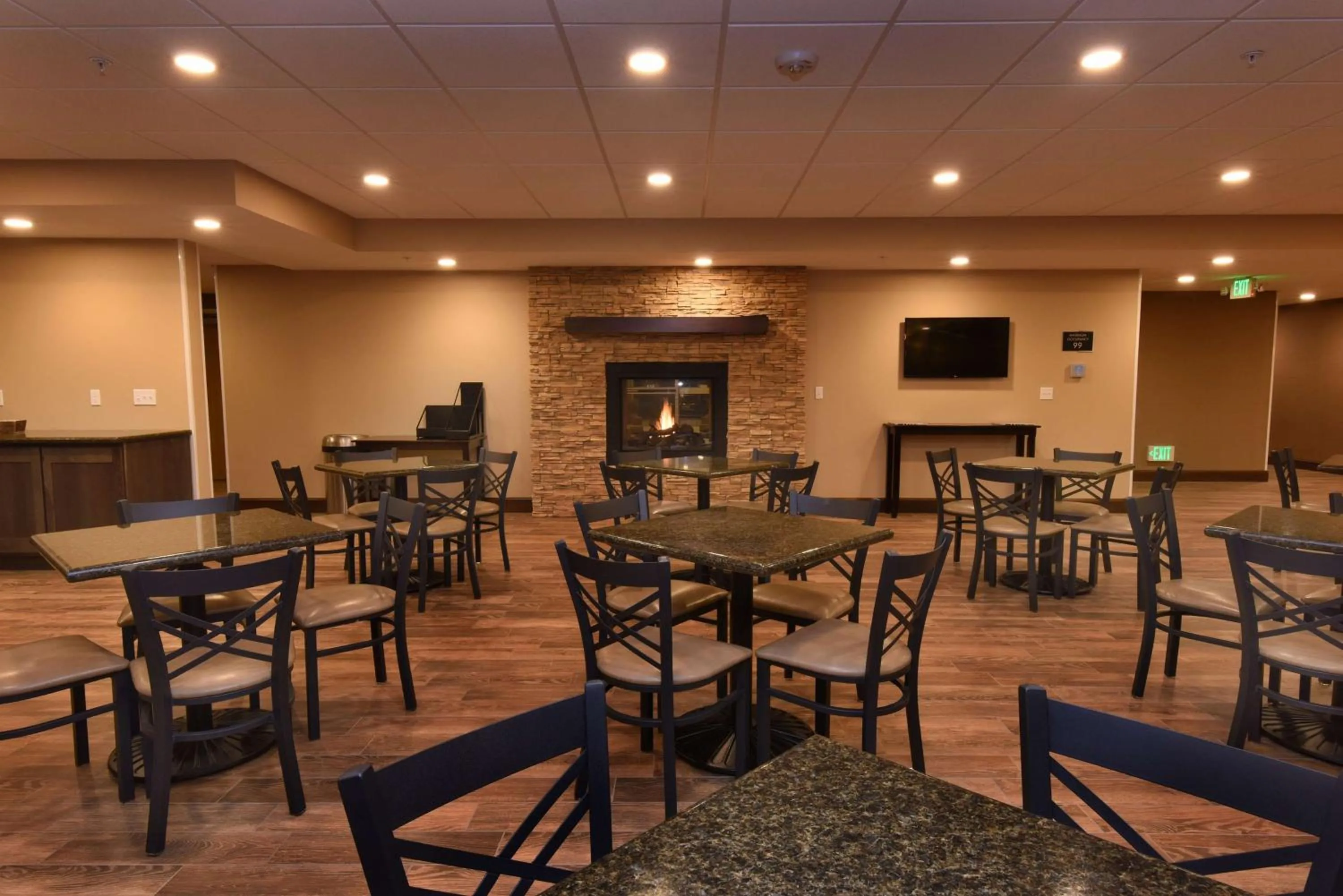 Restaurant/places to eat in Best Western Plus Vintage Valley Inn