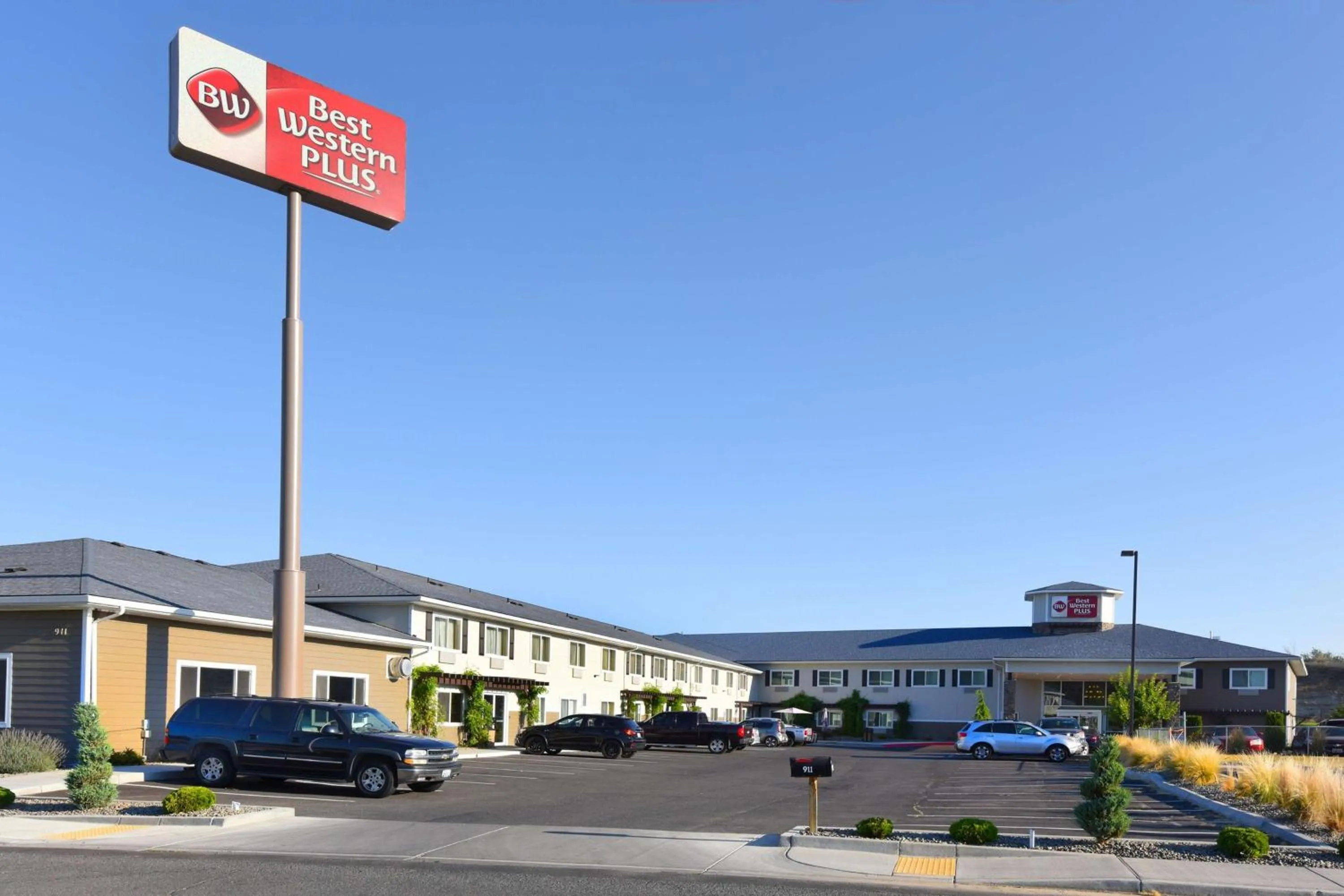 Property building in Best Western Plus Vintage Valley Inn