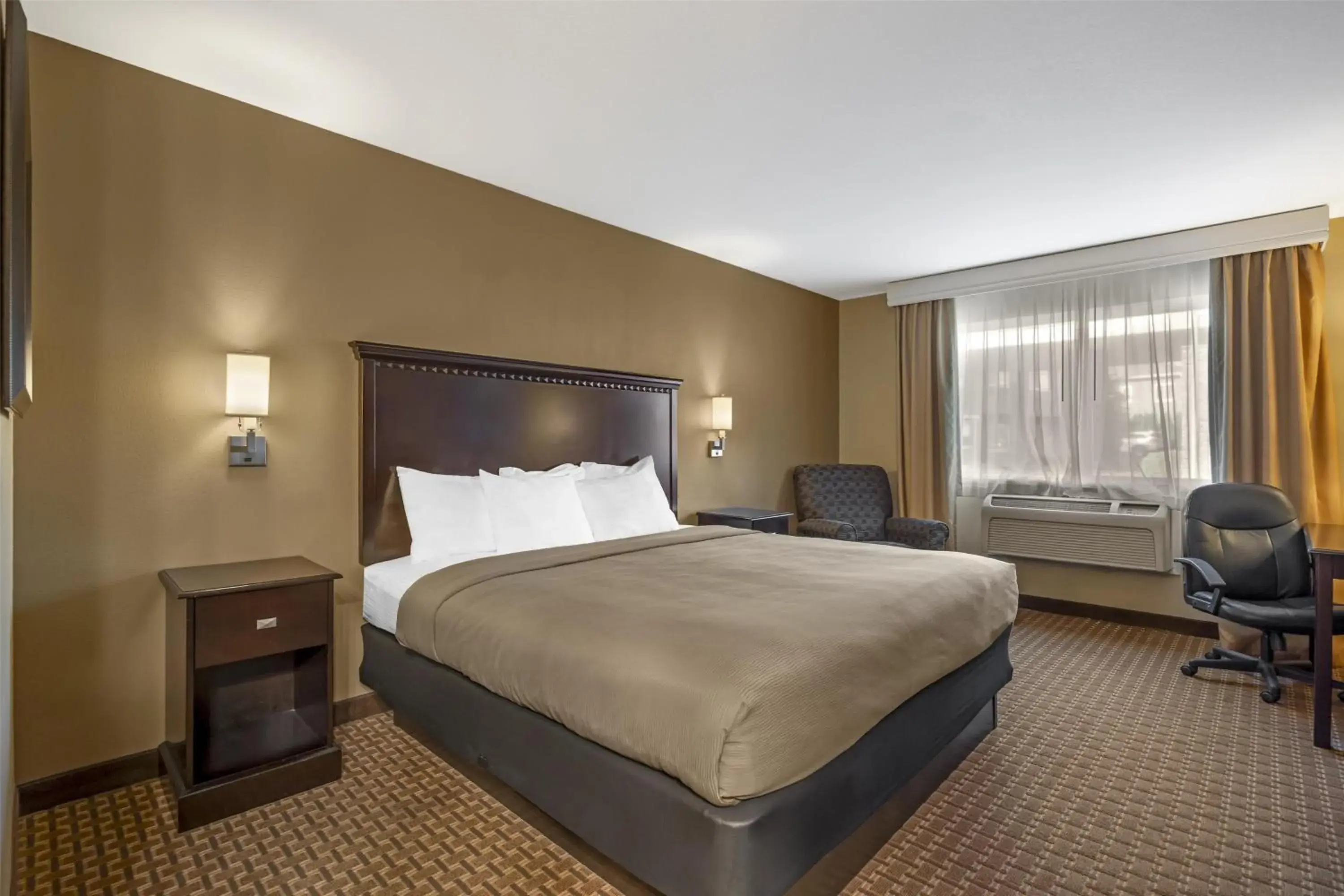 King Room in Best Western Plus Vintage Valley Inn King Room in Best Western Plus Vintage Valley Inn