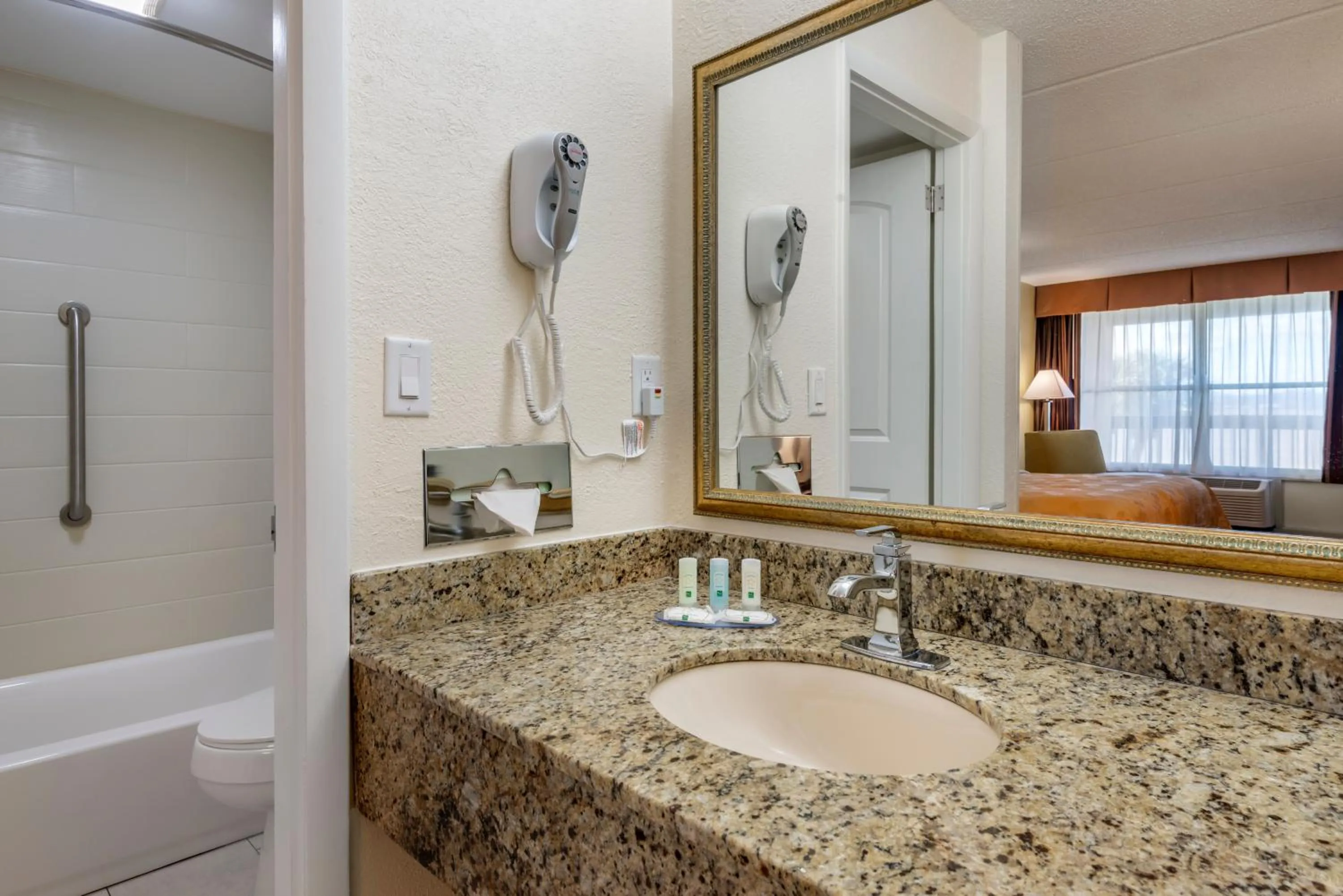Quality Inn and Suites Palatka Riverfront