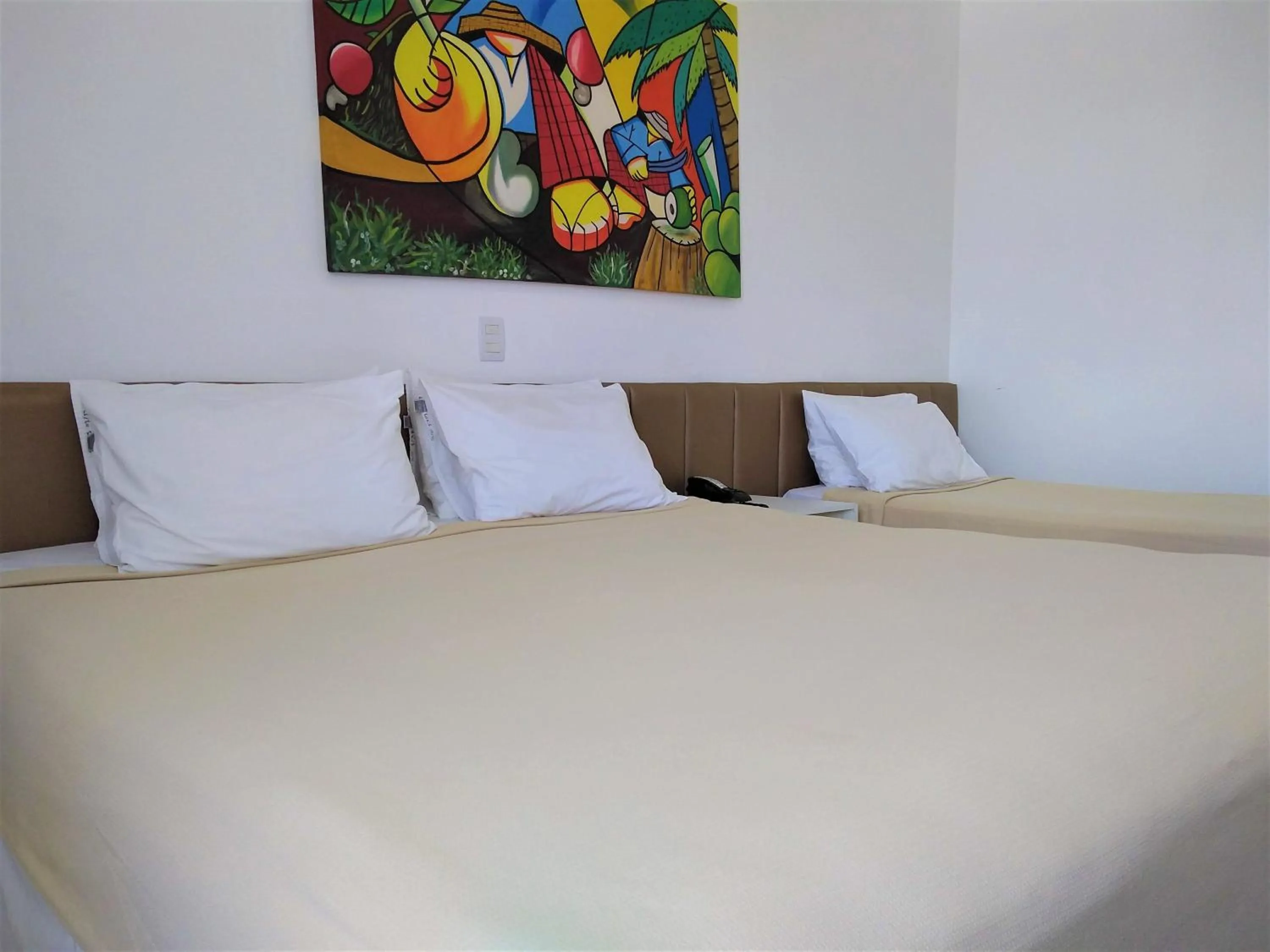 Photo of the whole room, Bed in Simas Praia Hotel