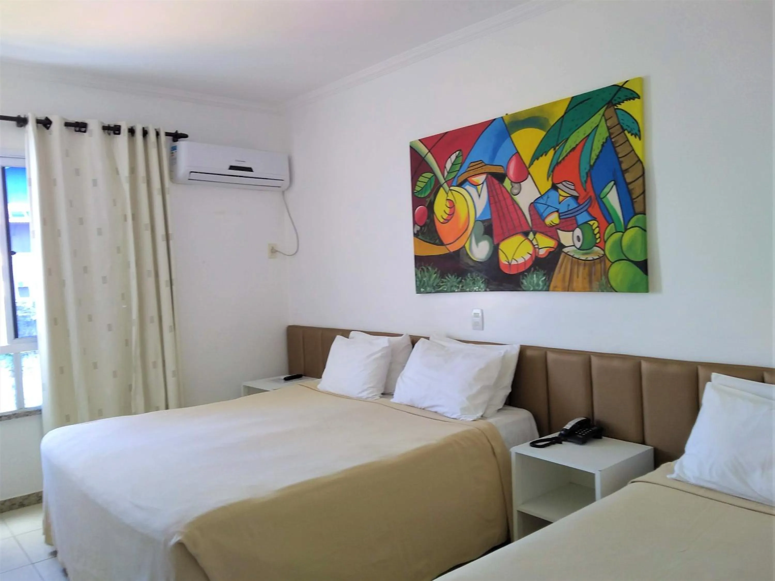 Photo of the whole room, Bed in Simas Praia Hotel