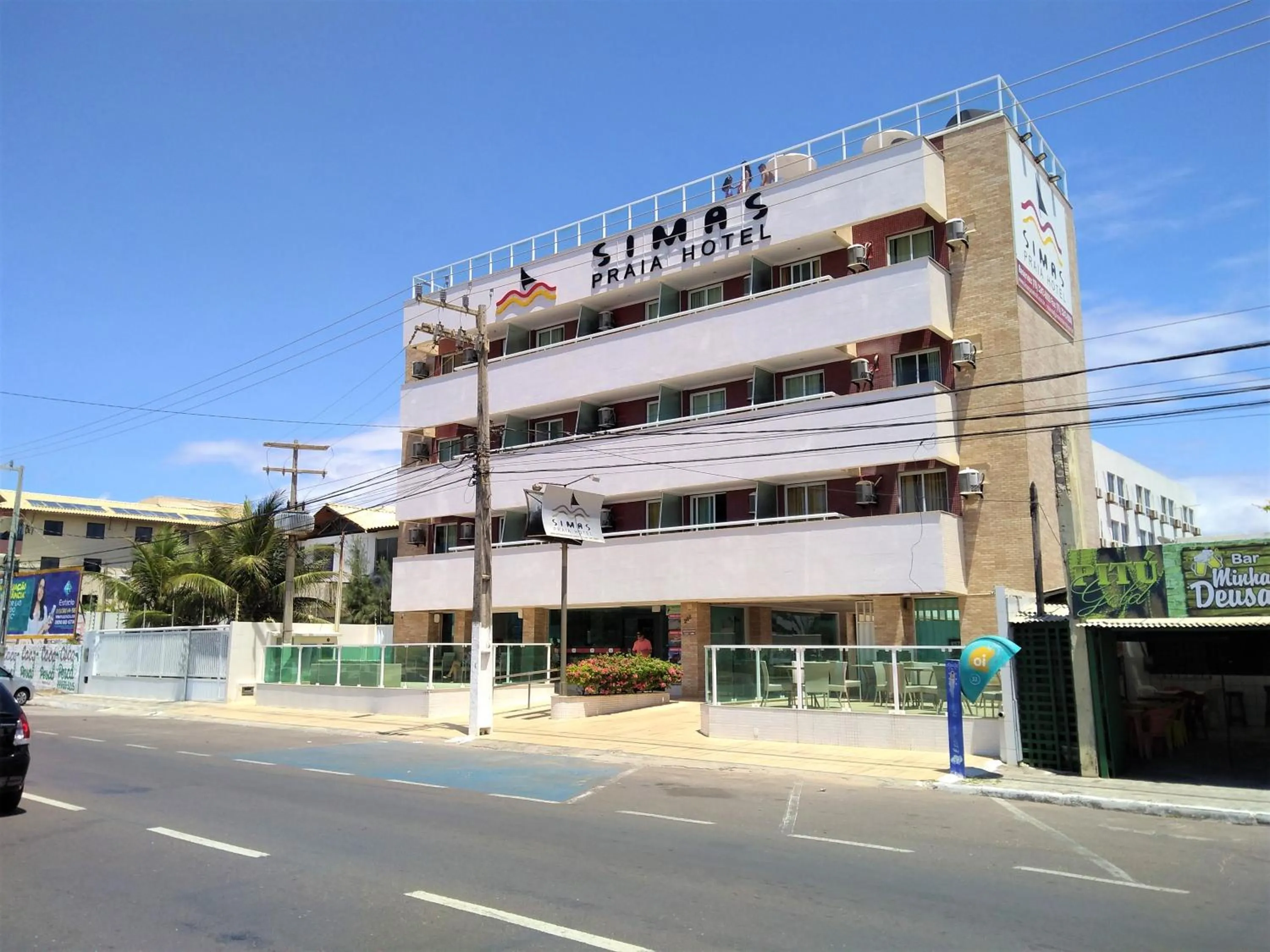 Property building in Simas Praia Hotel