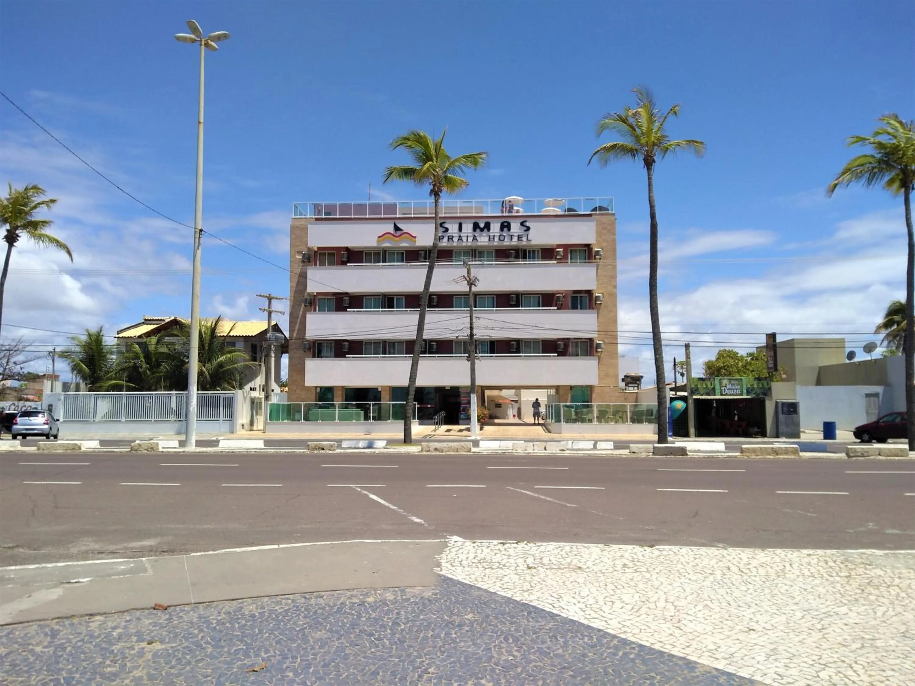 Property building in Simas Praia Hotel