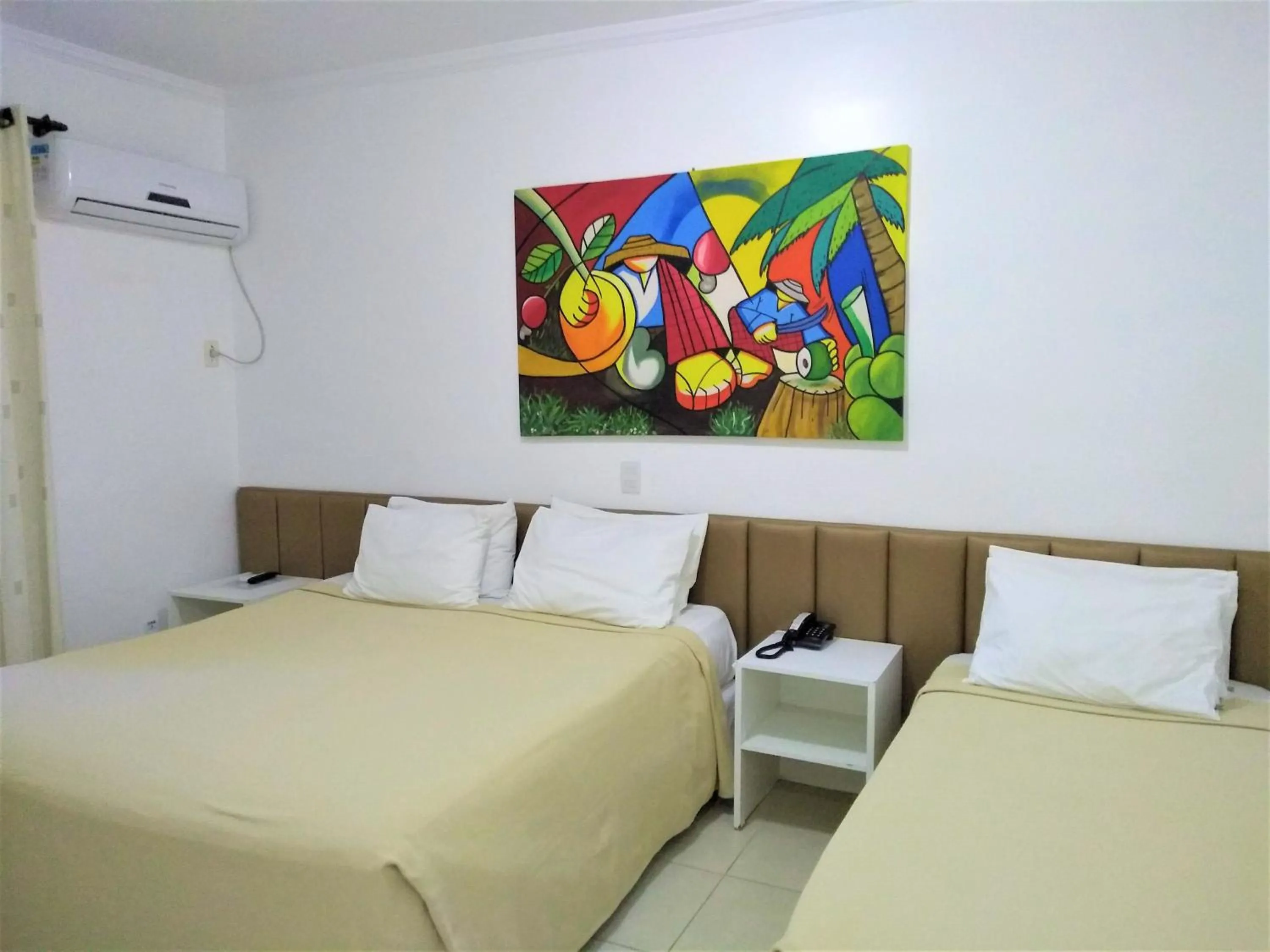 Photo of the whole room, Bed in Simas Praia Hotel