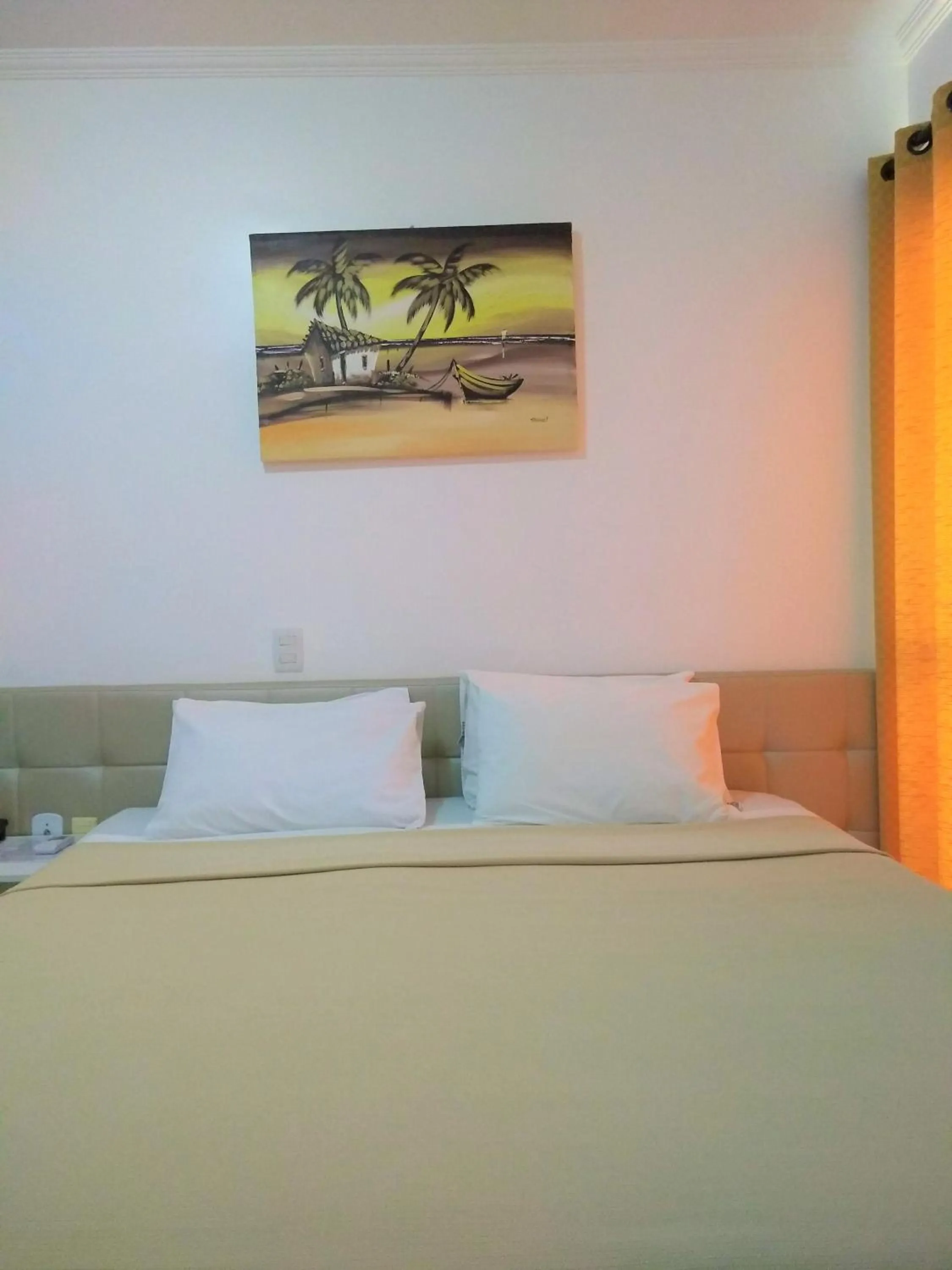 Photo of the whole room, Bed in Simas Praia Hotel