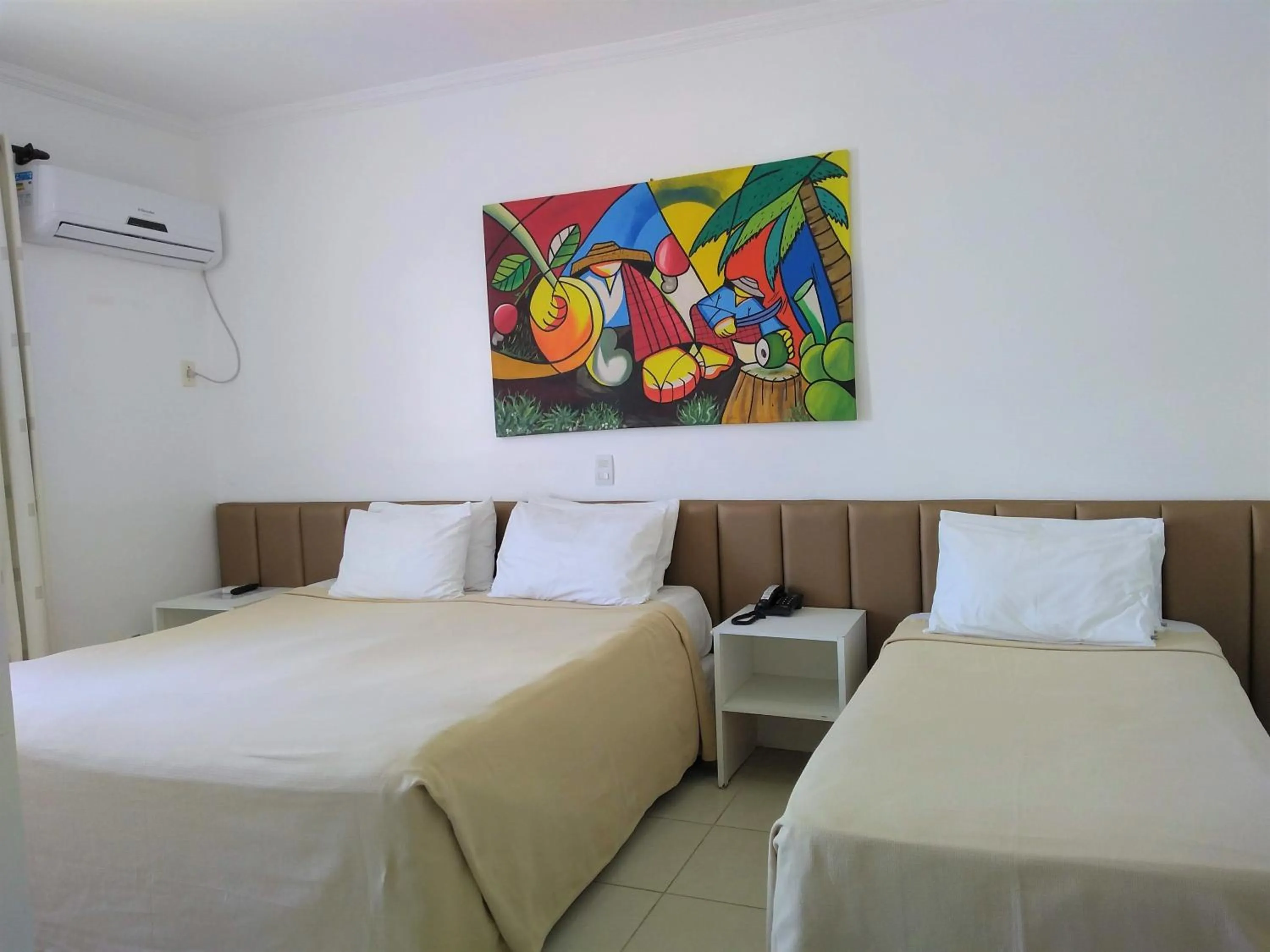 Photo of the whole room, Bed in Simas Praia Hotel