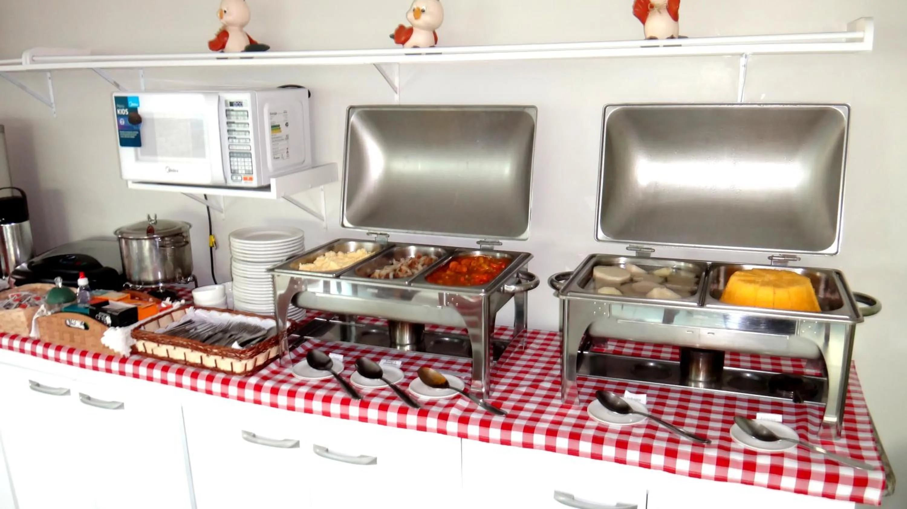 Restaurant/places to eat in Simas Praia Hotel