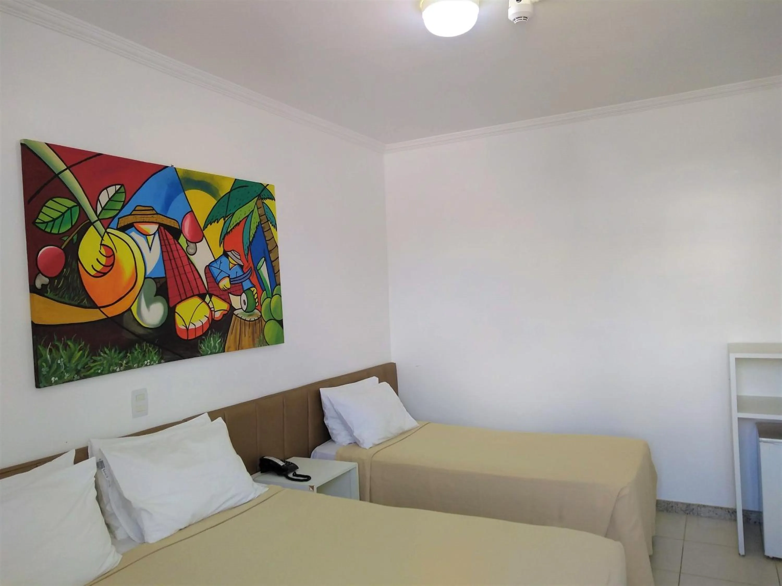 Photo of the whole room, Bed in Simas Praia Hotel