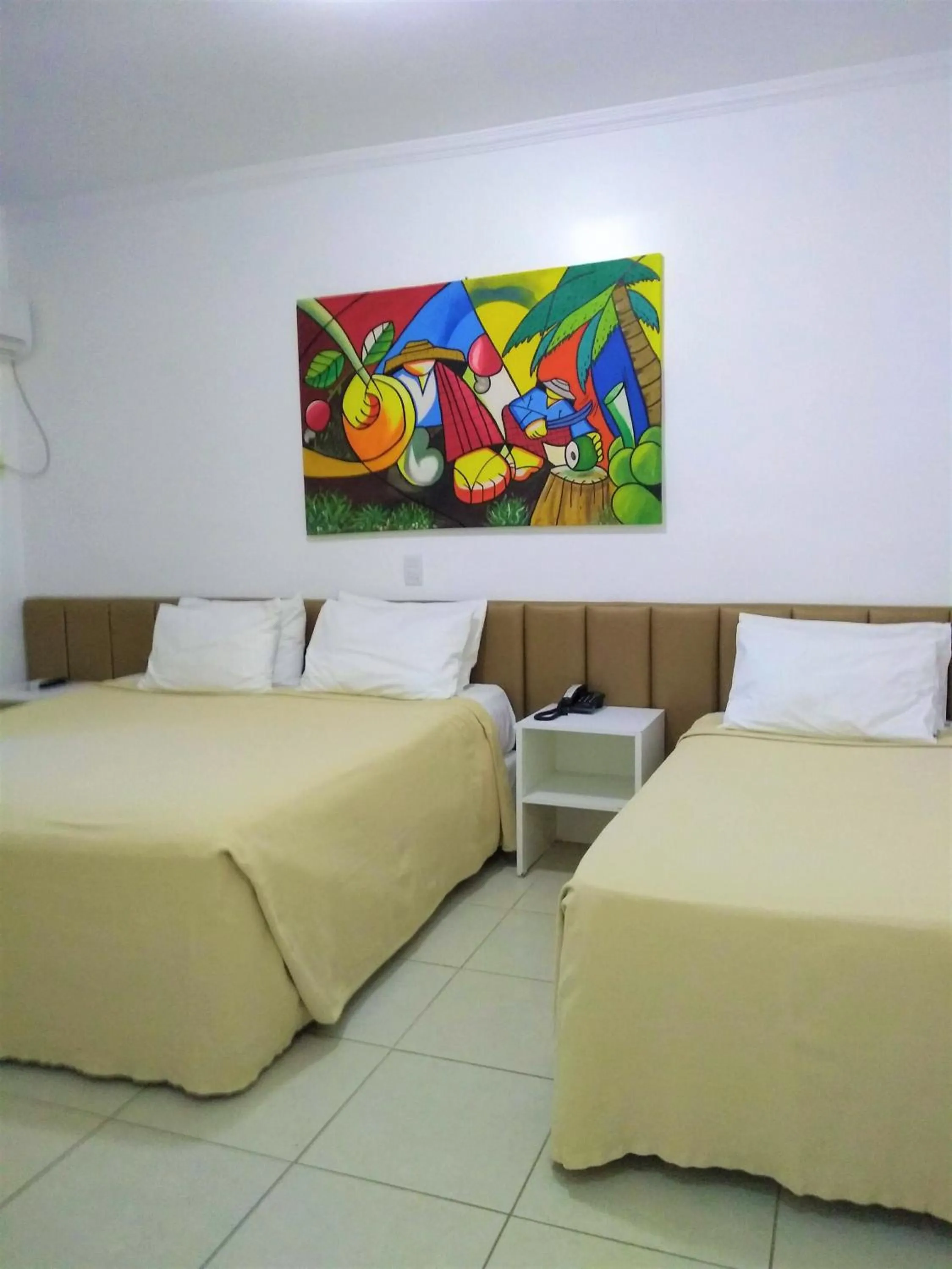 Photo of the whole room, Bed in Simas Praia Hotel