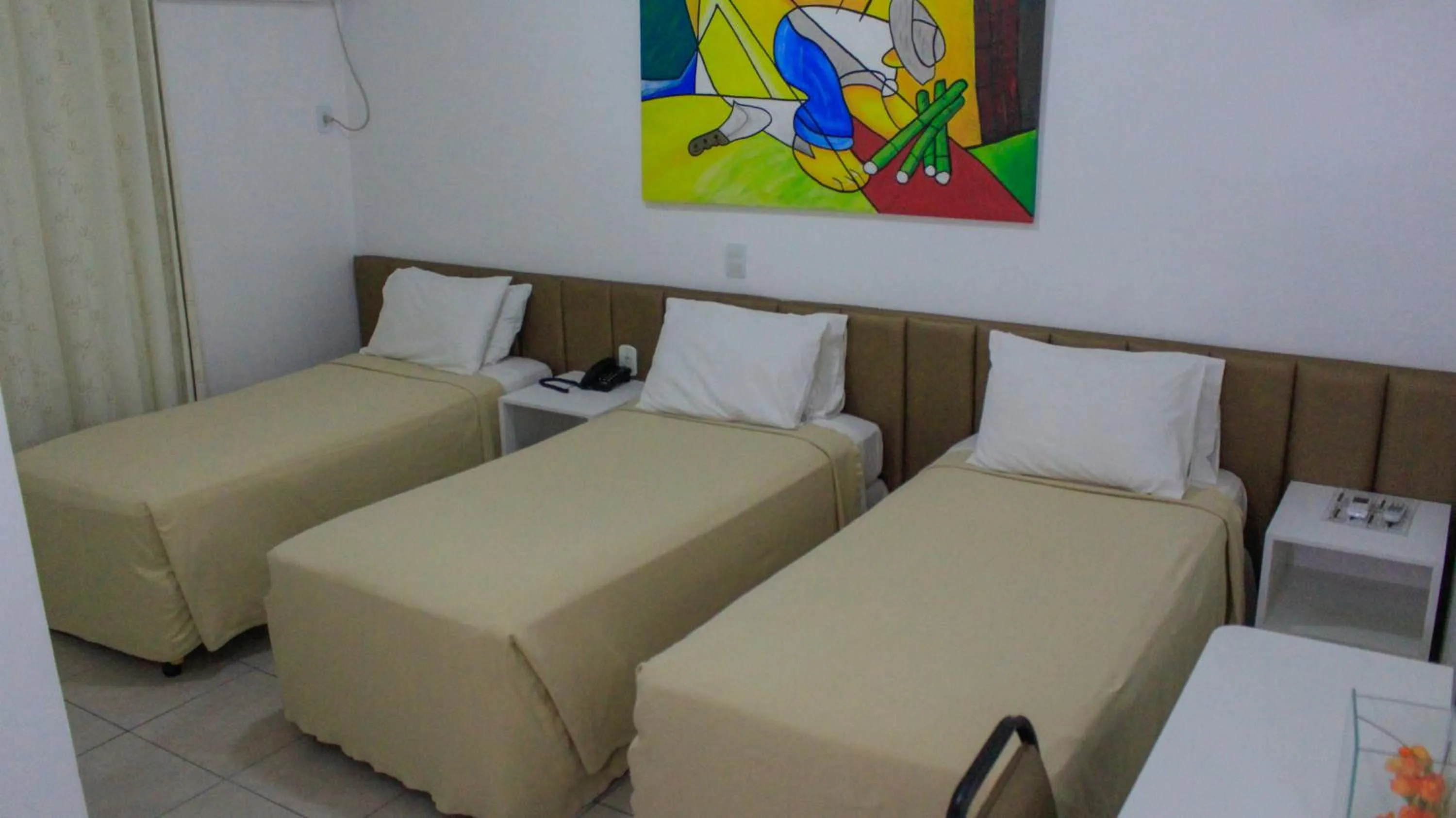 Bed in Simas Praia Hotel