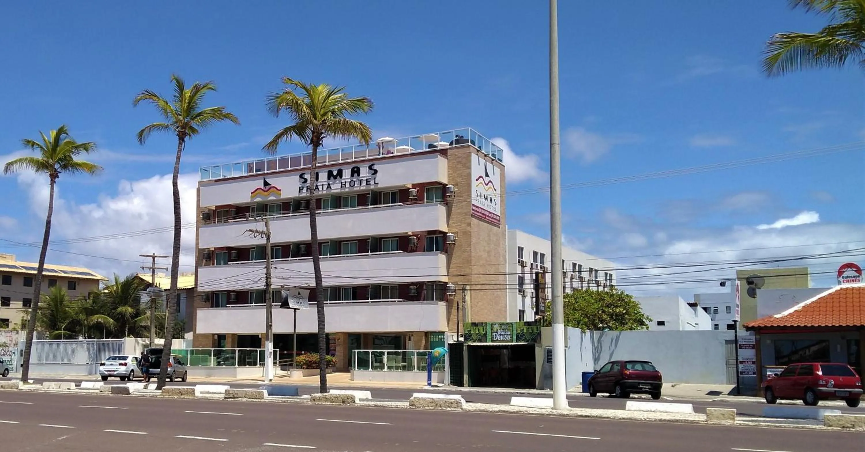 Property building in Simas Praia Hotel