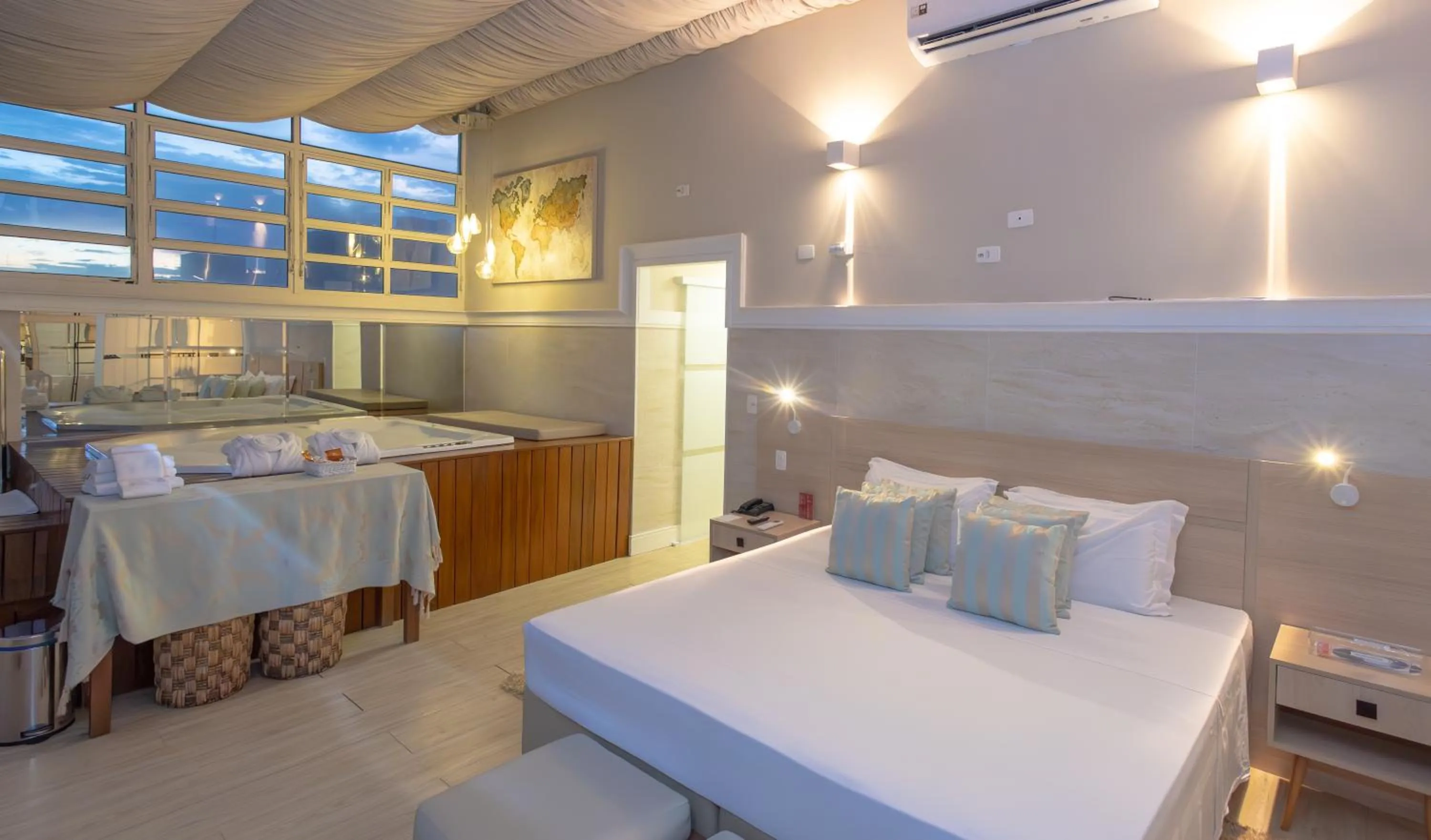 Bed in Lizon Curitiba Hotel