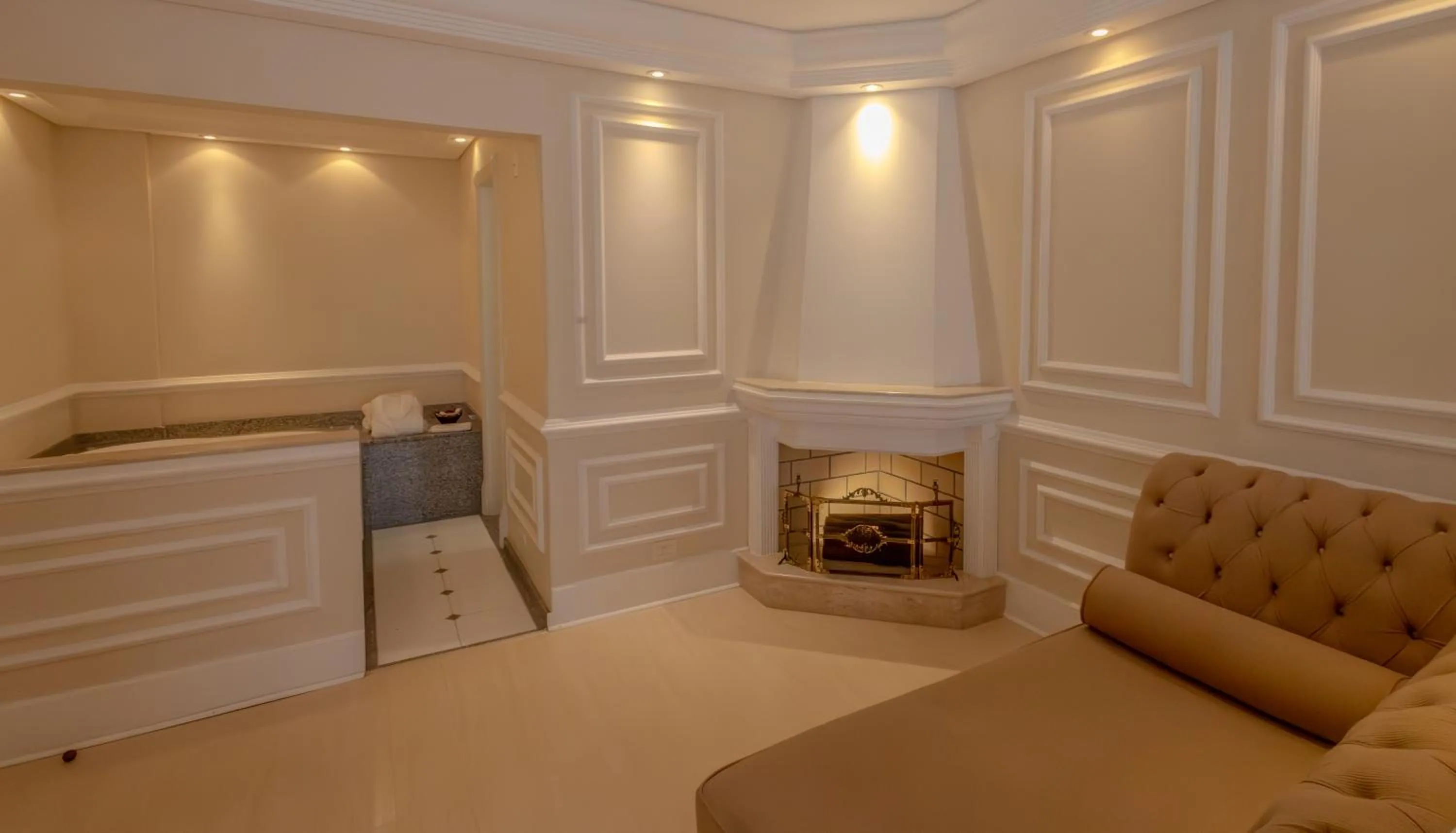 Bedroom in Lizon Curitiba Hotel