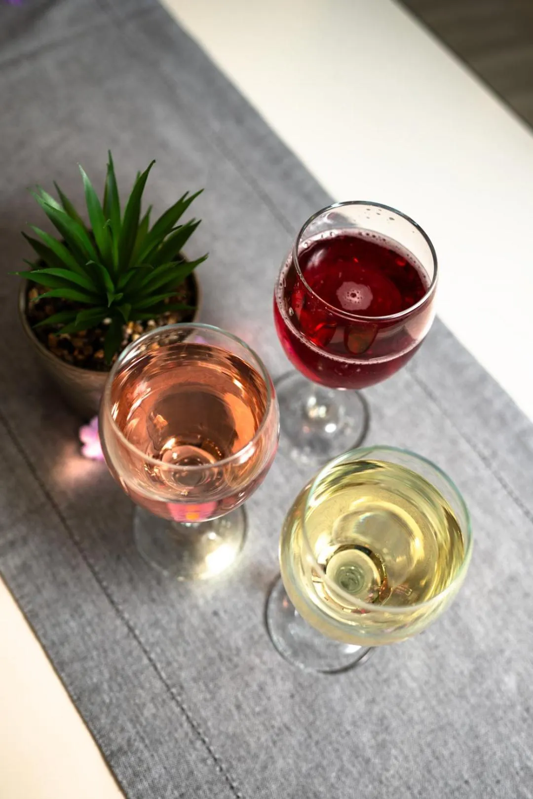 Restaurant/places to eat in Hotel Zeus