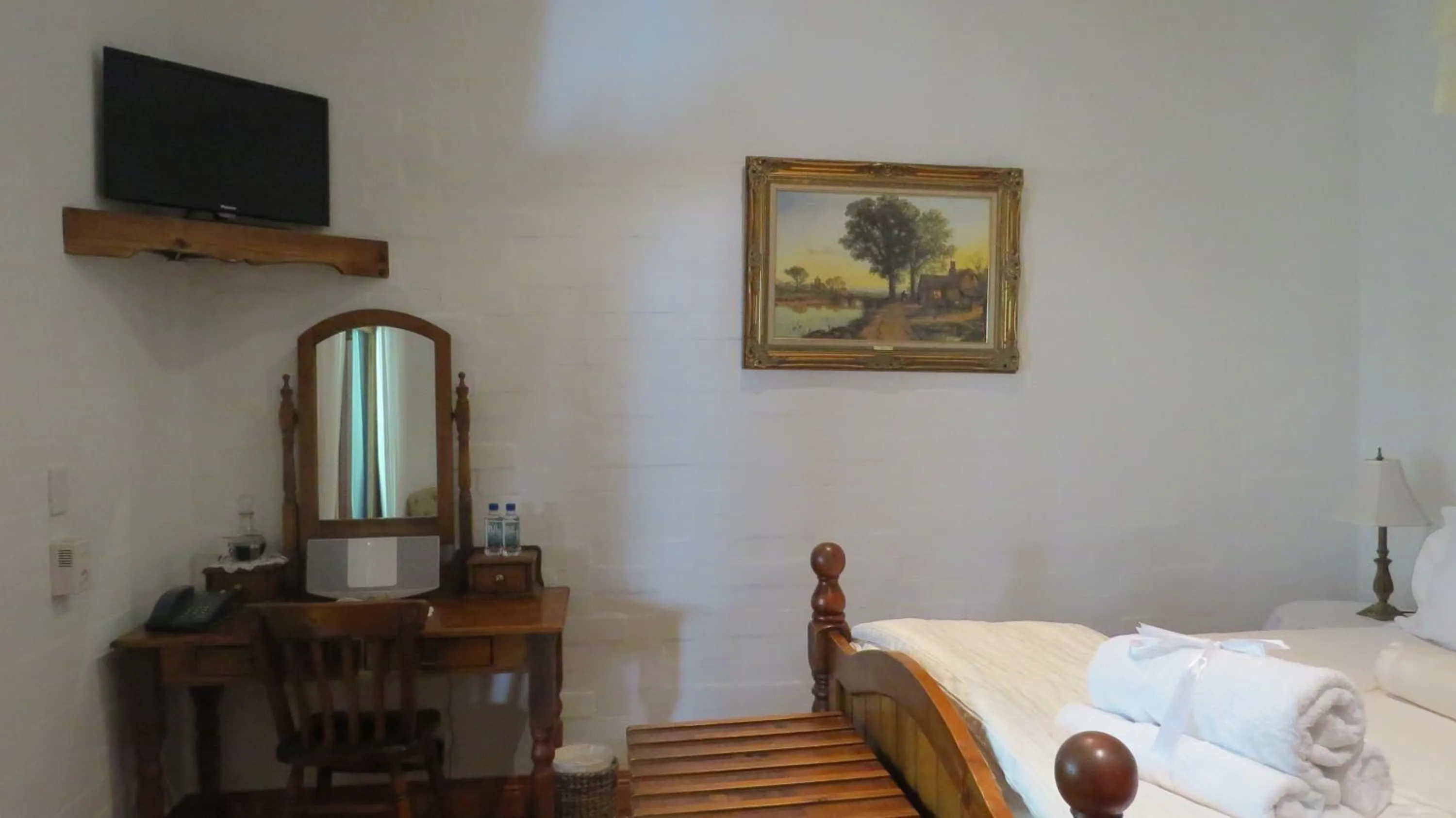 Bedroom, Bed in Victoria's At Ewingsdale