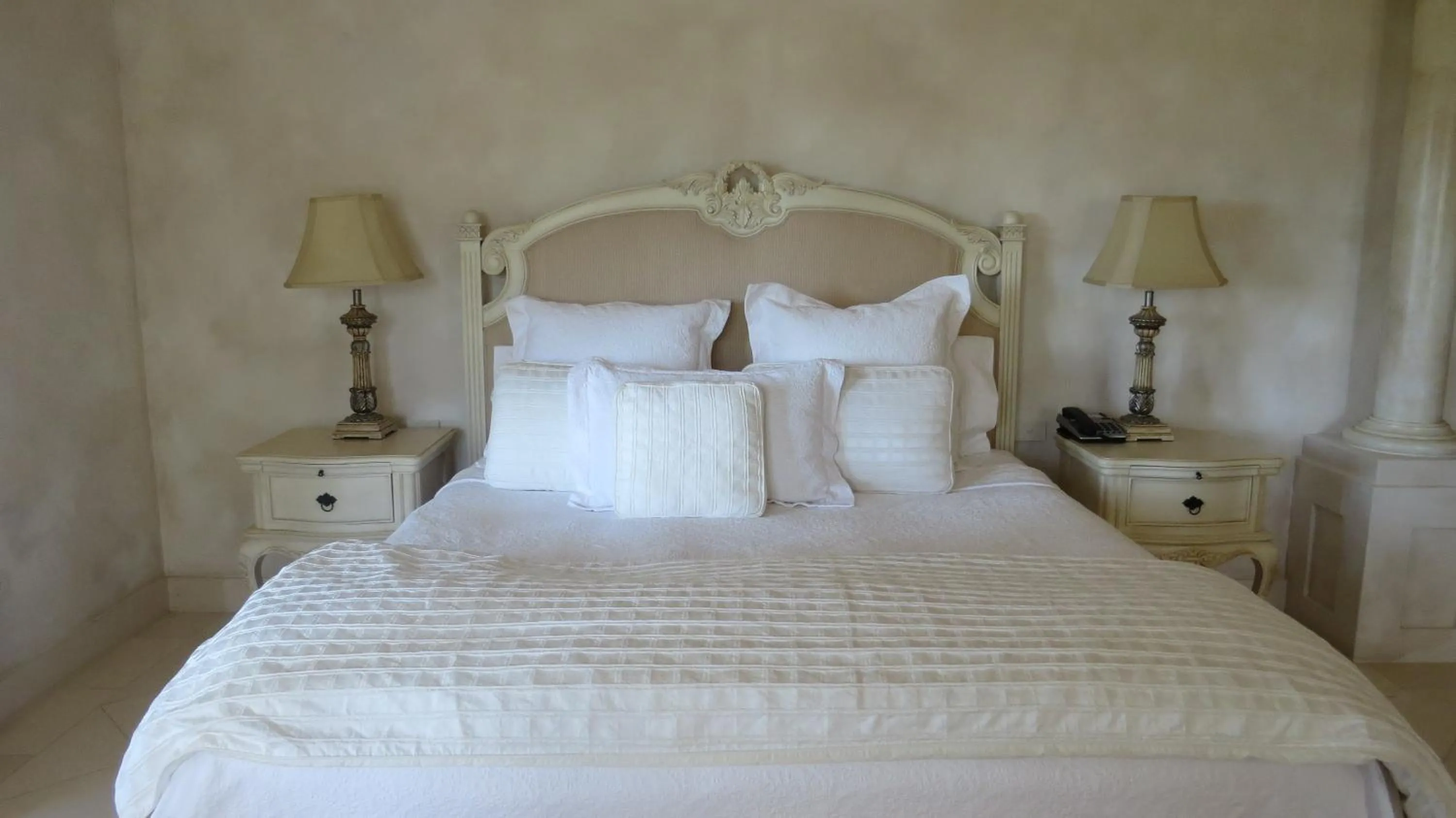 Bedroom, Bed in Victoria's At Ewingsdale