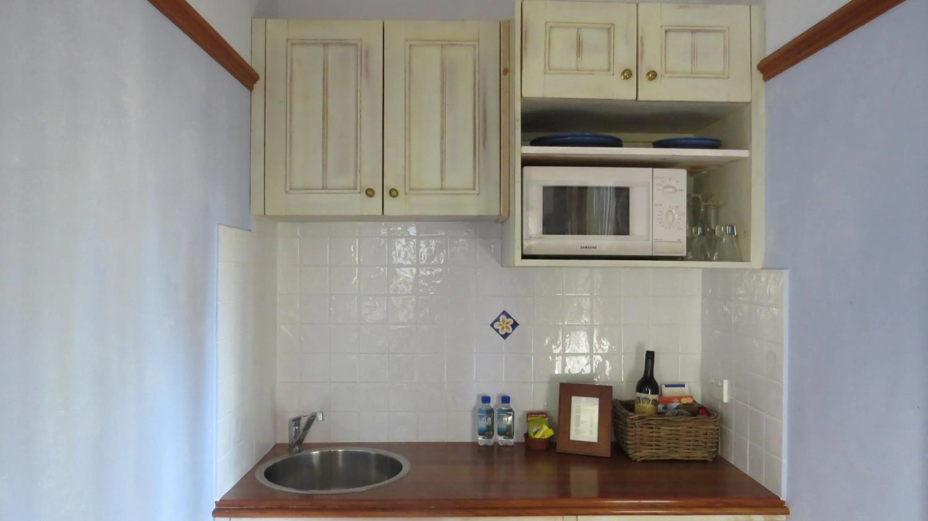 Kitchen or kitchenette in Victoria's At Ewingsdale