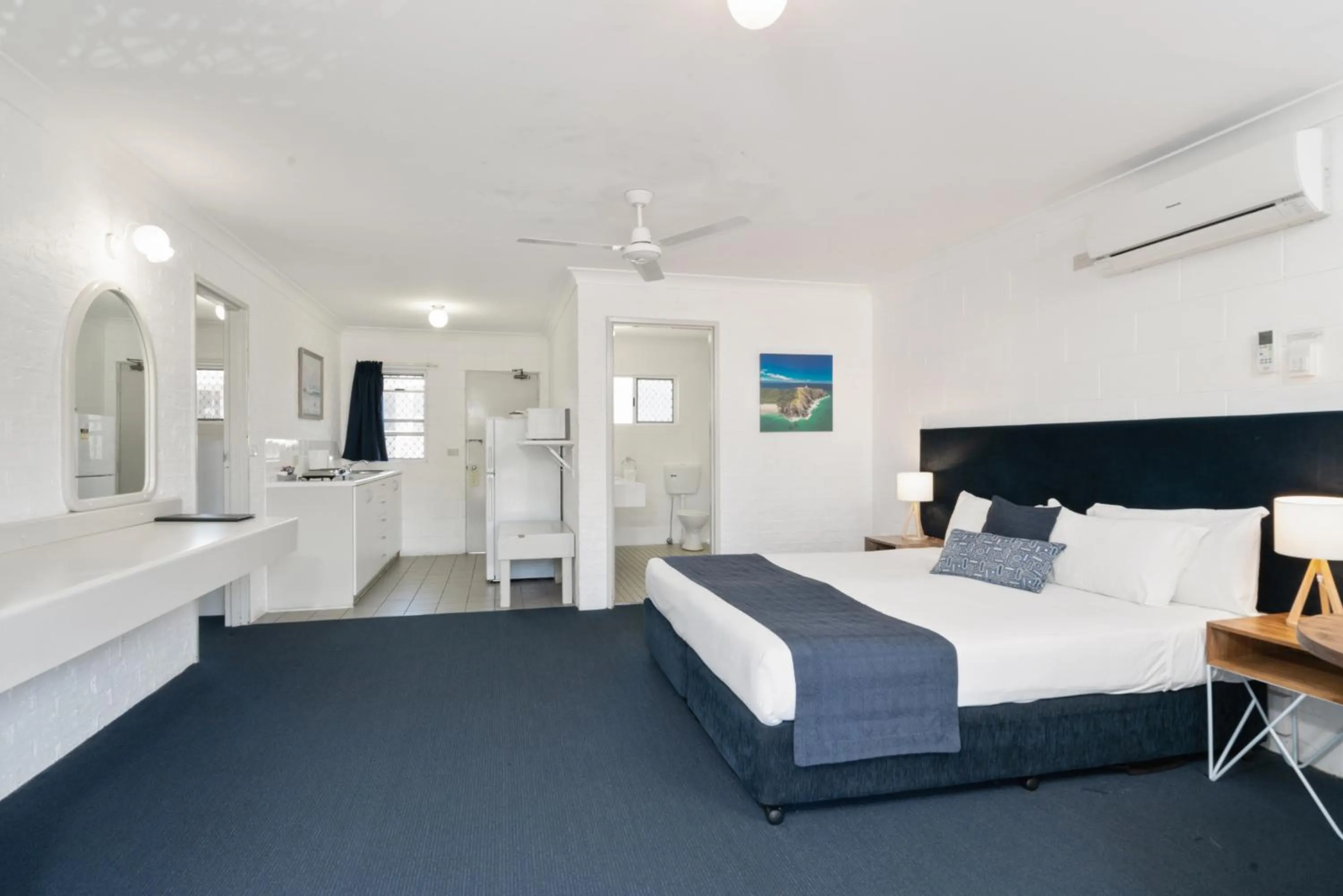 Photo of the whole room, Bed in Wollongbar Motel