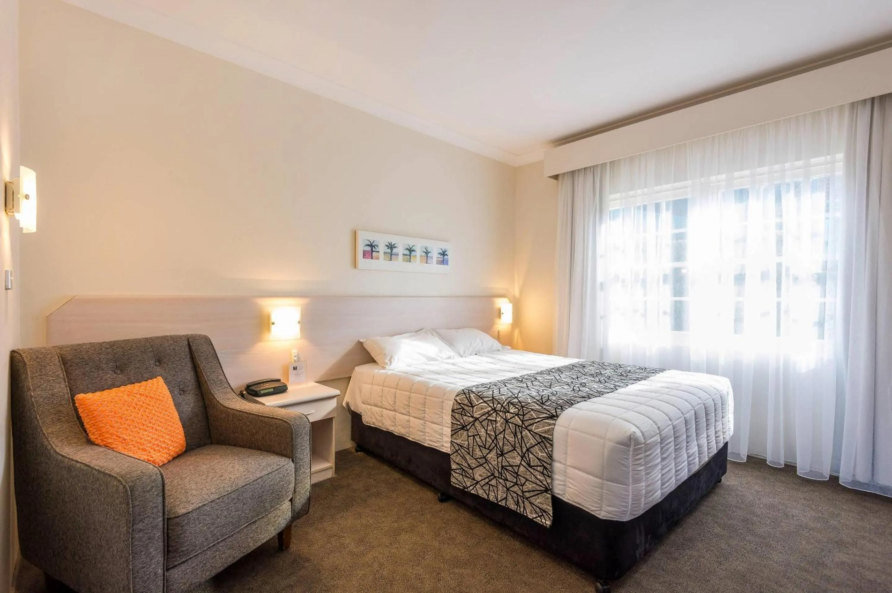 Bedroom, Bed in Comfort Inn All Seasons